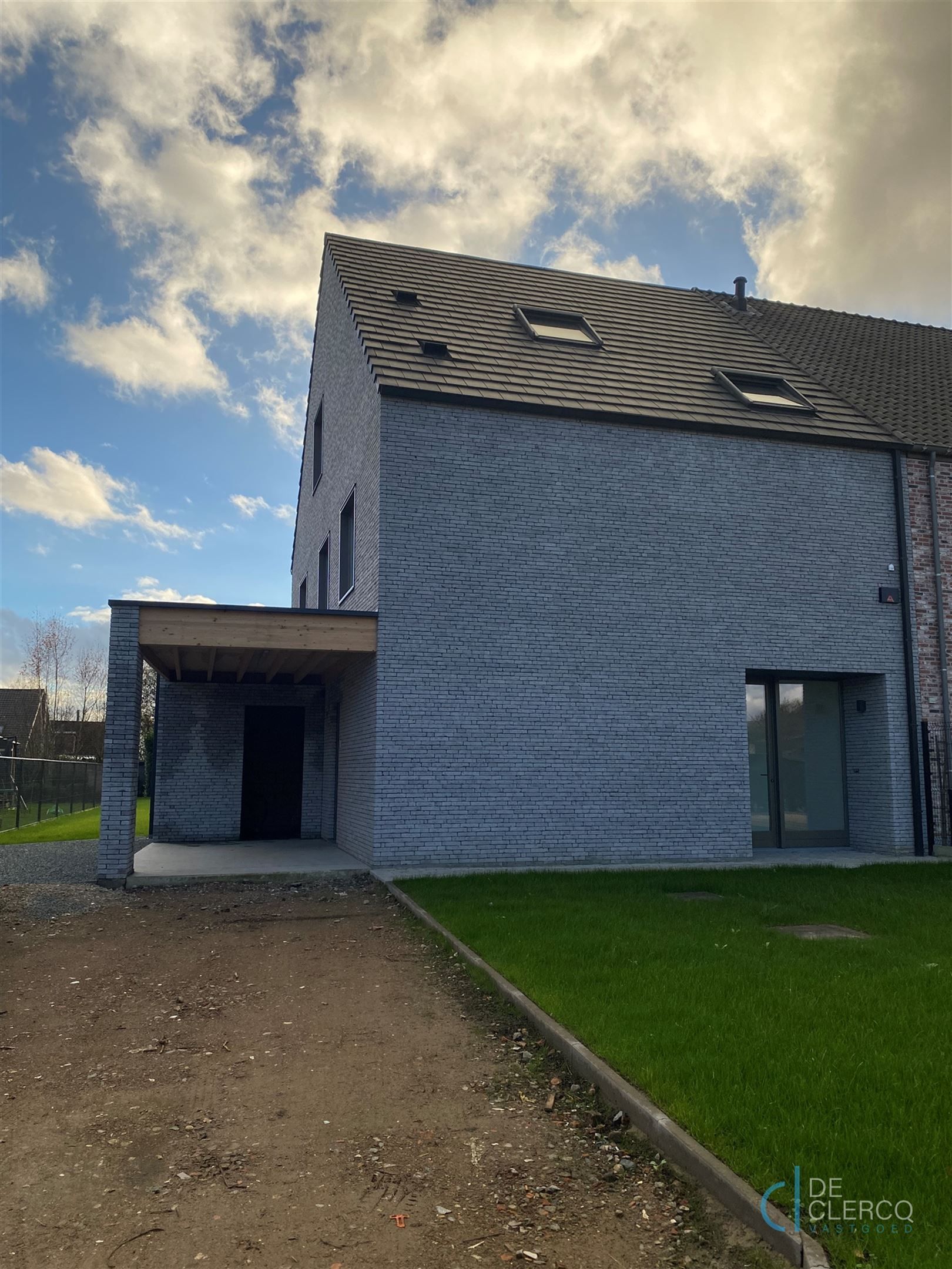 Energiezuinige nieuwbouwwoning te huur met landelijk zicht!  foto {{pictureIndex}}