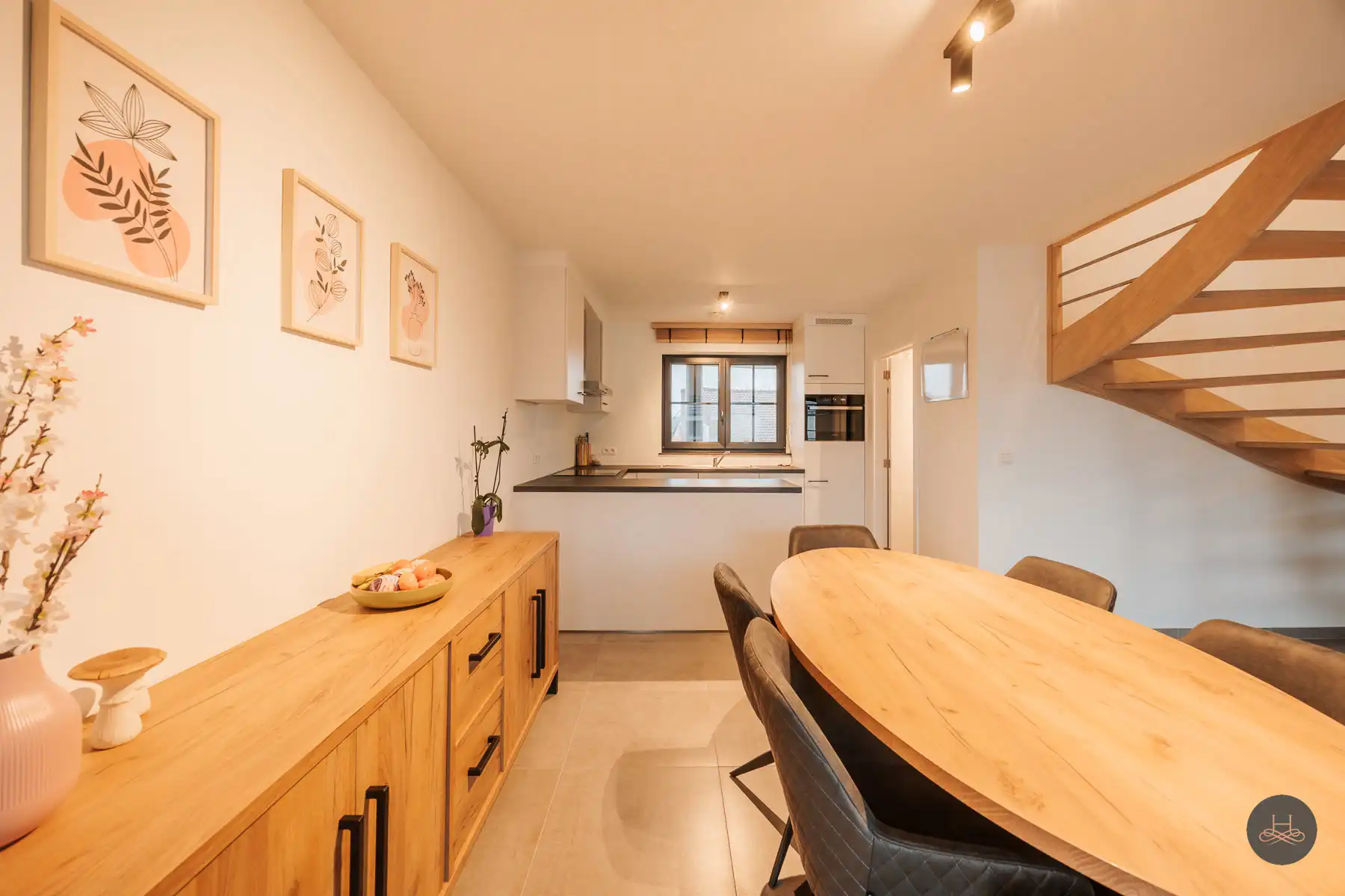 Energiezuinig, modern duplex appartement uit 2022 met terras foto 8