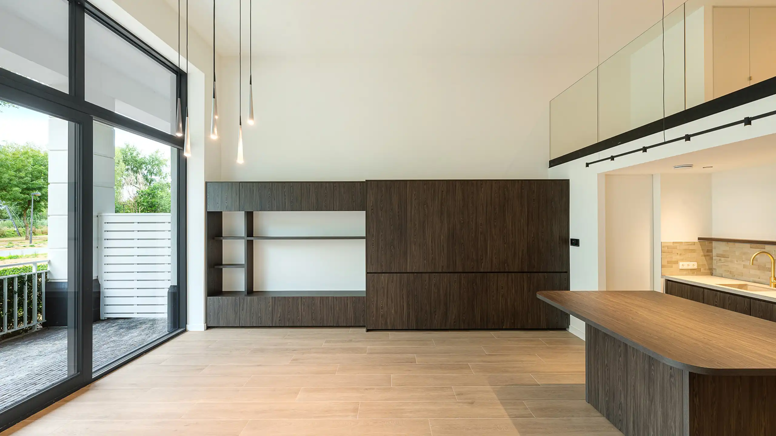 Nieuwbouwappartement met prachtig zicht op Lakeside  foto 4