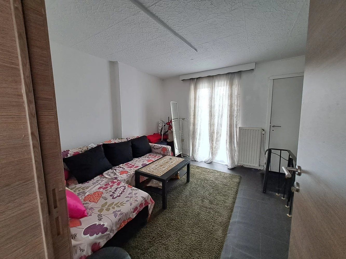 Rijwoning aan de stadsrand foto 16