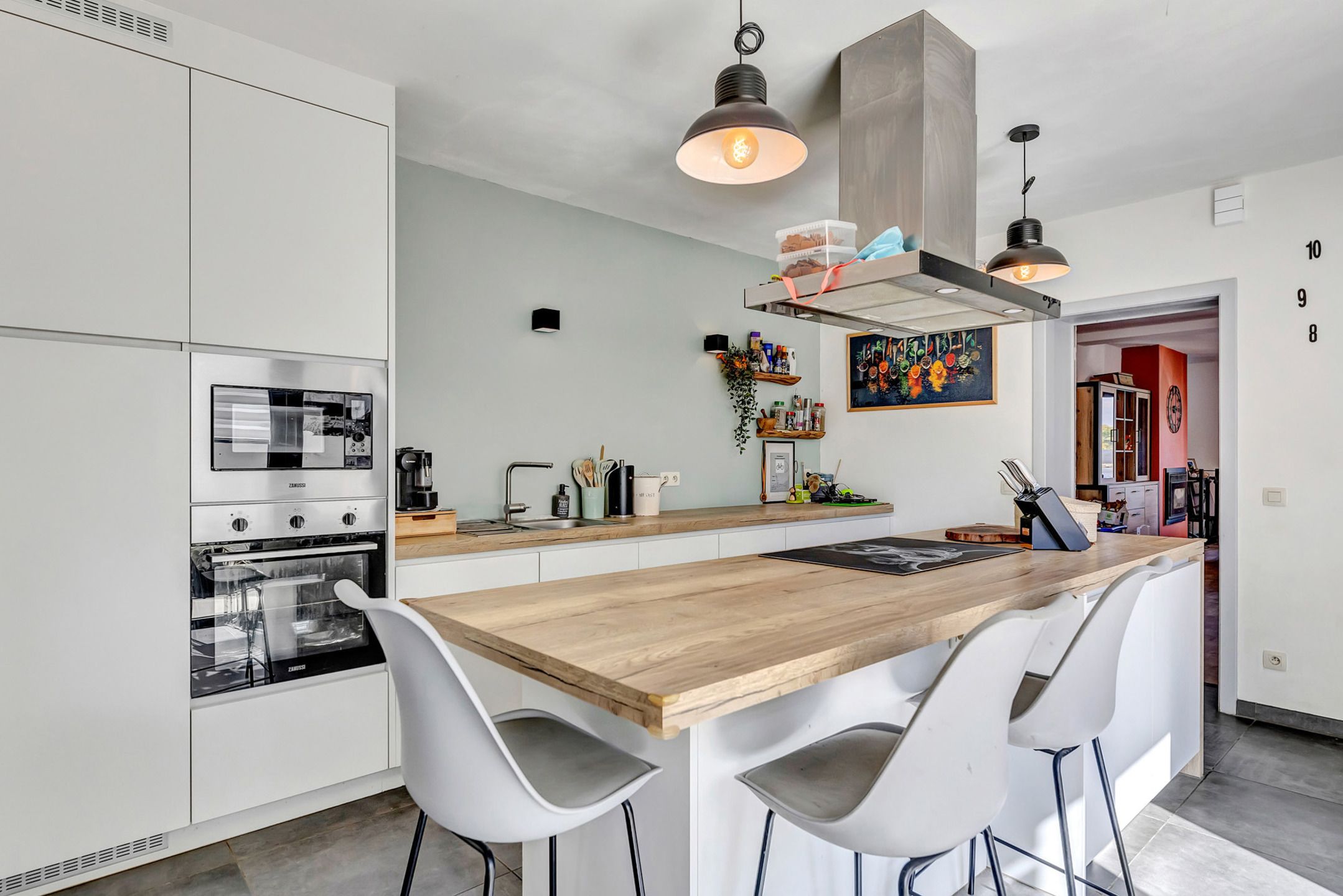 Instapklare woning met garage en ruime tuin foto 3