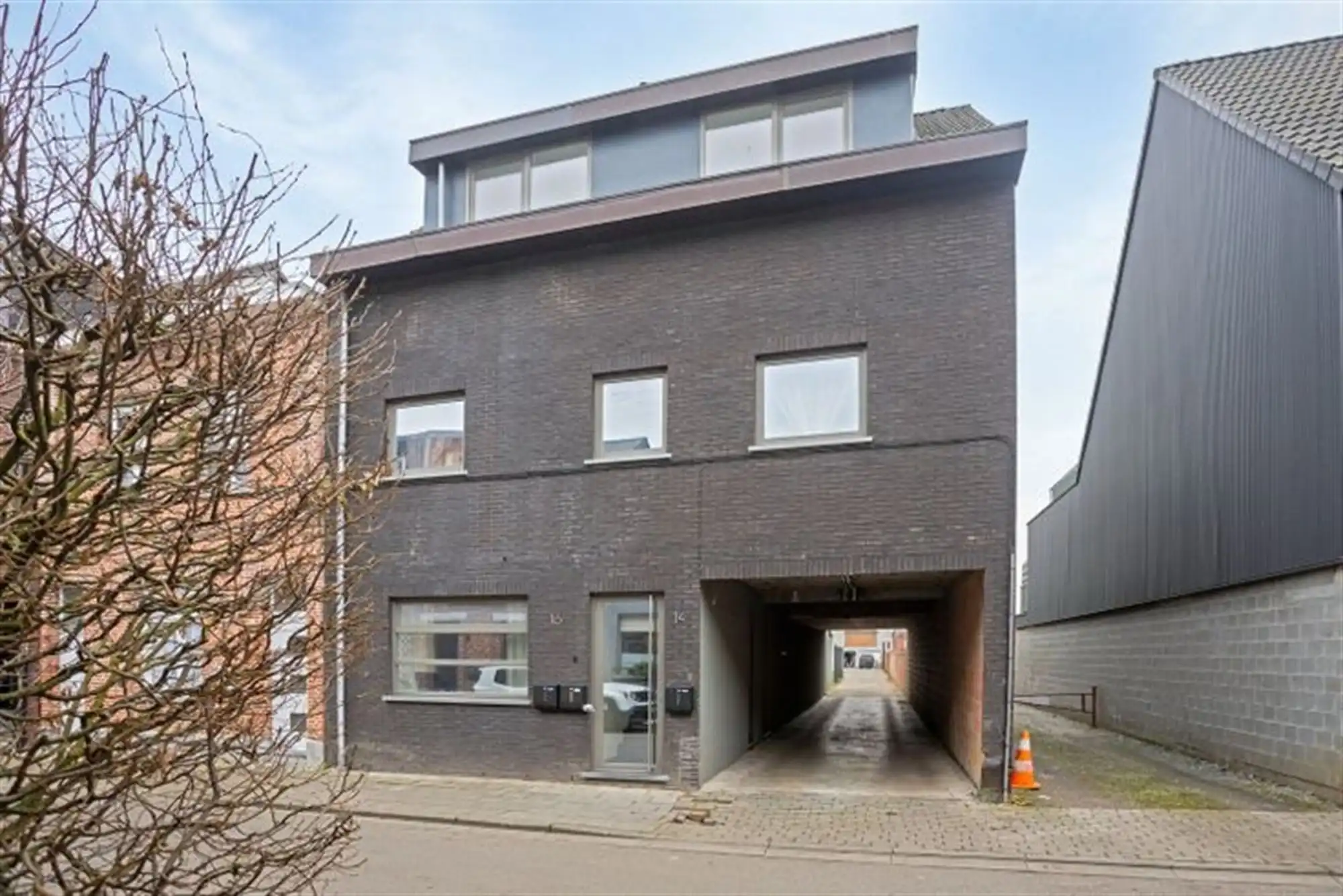 Instapklaar appartement met 2 slaapkamers en groot terras.  foto 2
