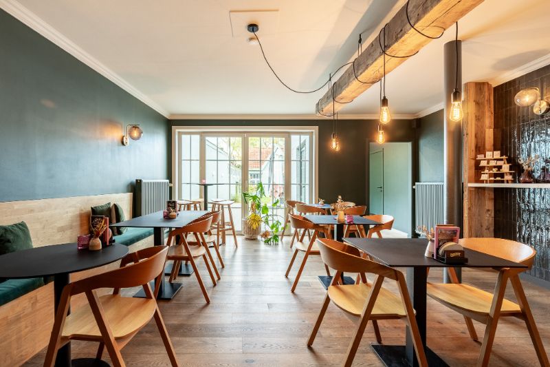 Commercieel handelspand met bovenliggende woonst op de Markt van Ingelmunster foto 8