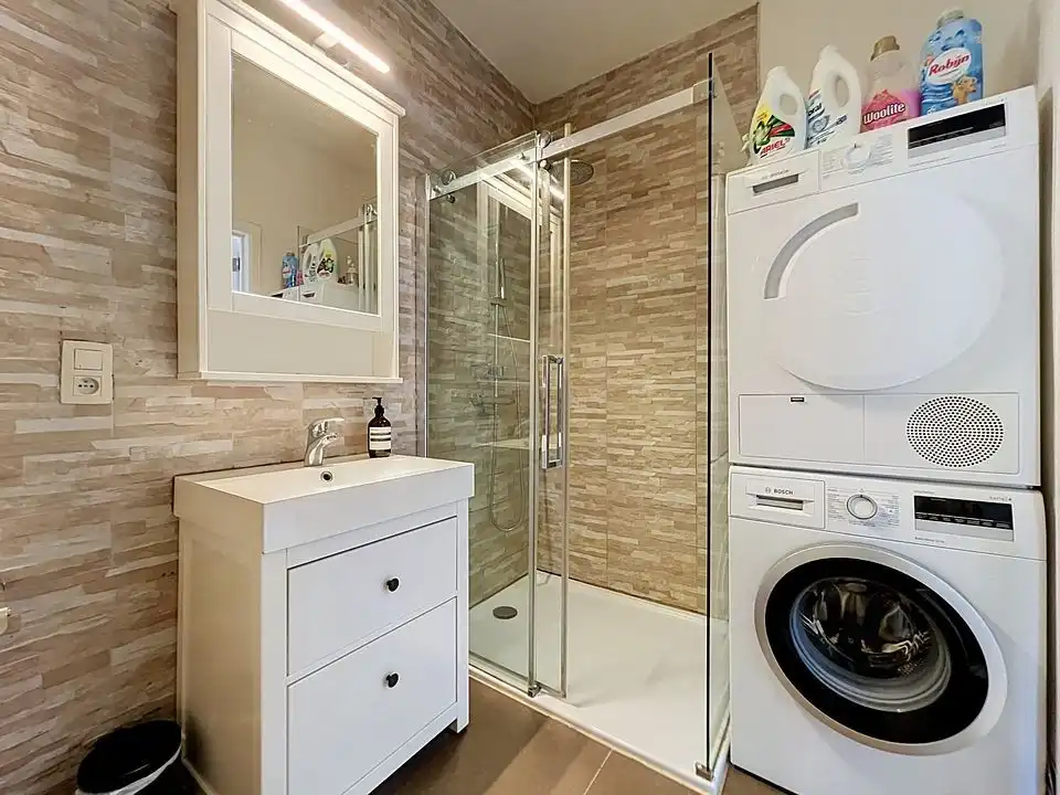 Lichtrijk en instapklaar 3-slaapkamerappartement (106 m²) met garage en gunstig EPC (B) op toplocatie in Wilrijk! foto 18
