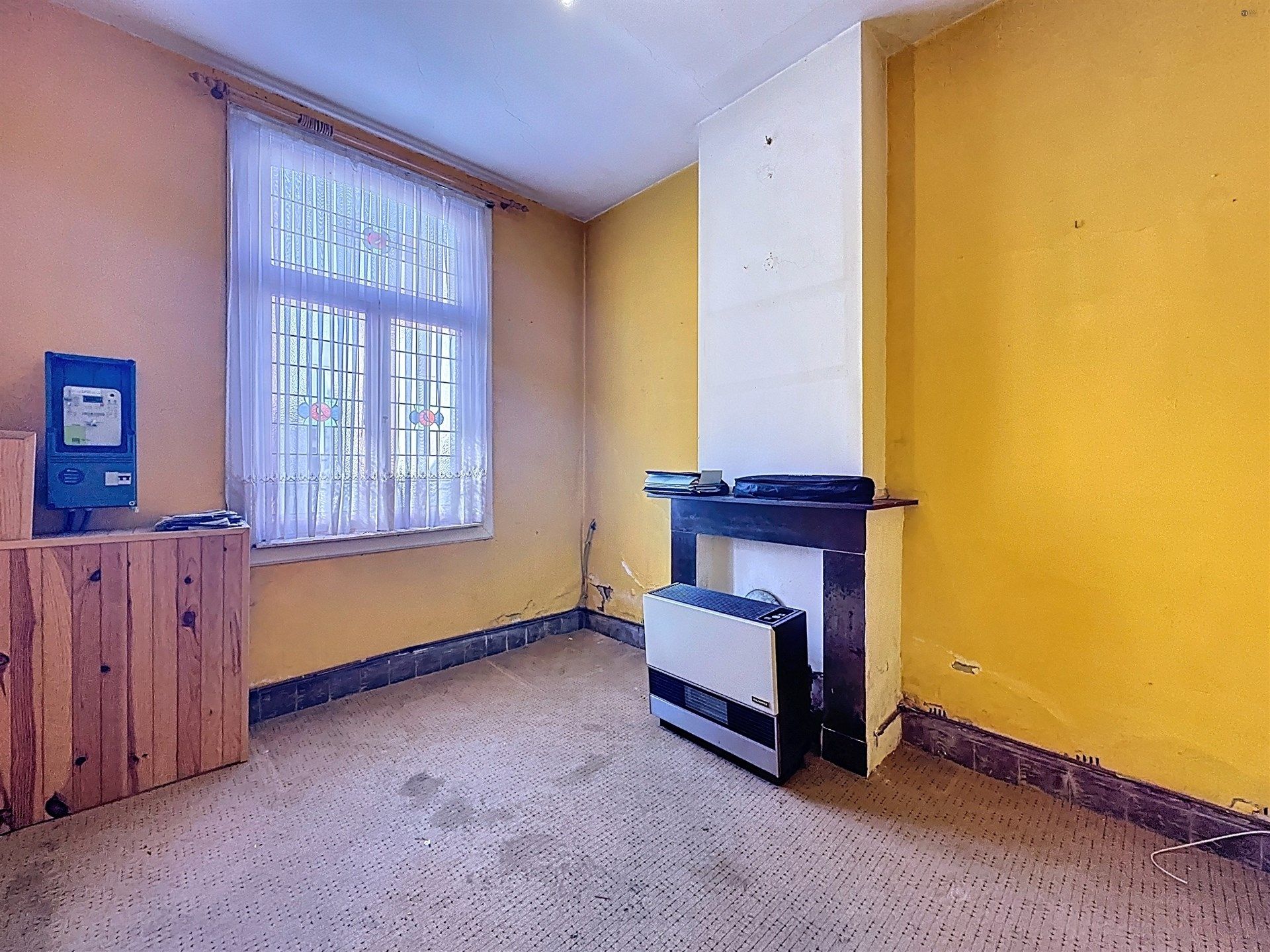 Halfopen bebouwing met 3 slaapkamers, ruime garage op perceel van 380m². foto 11