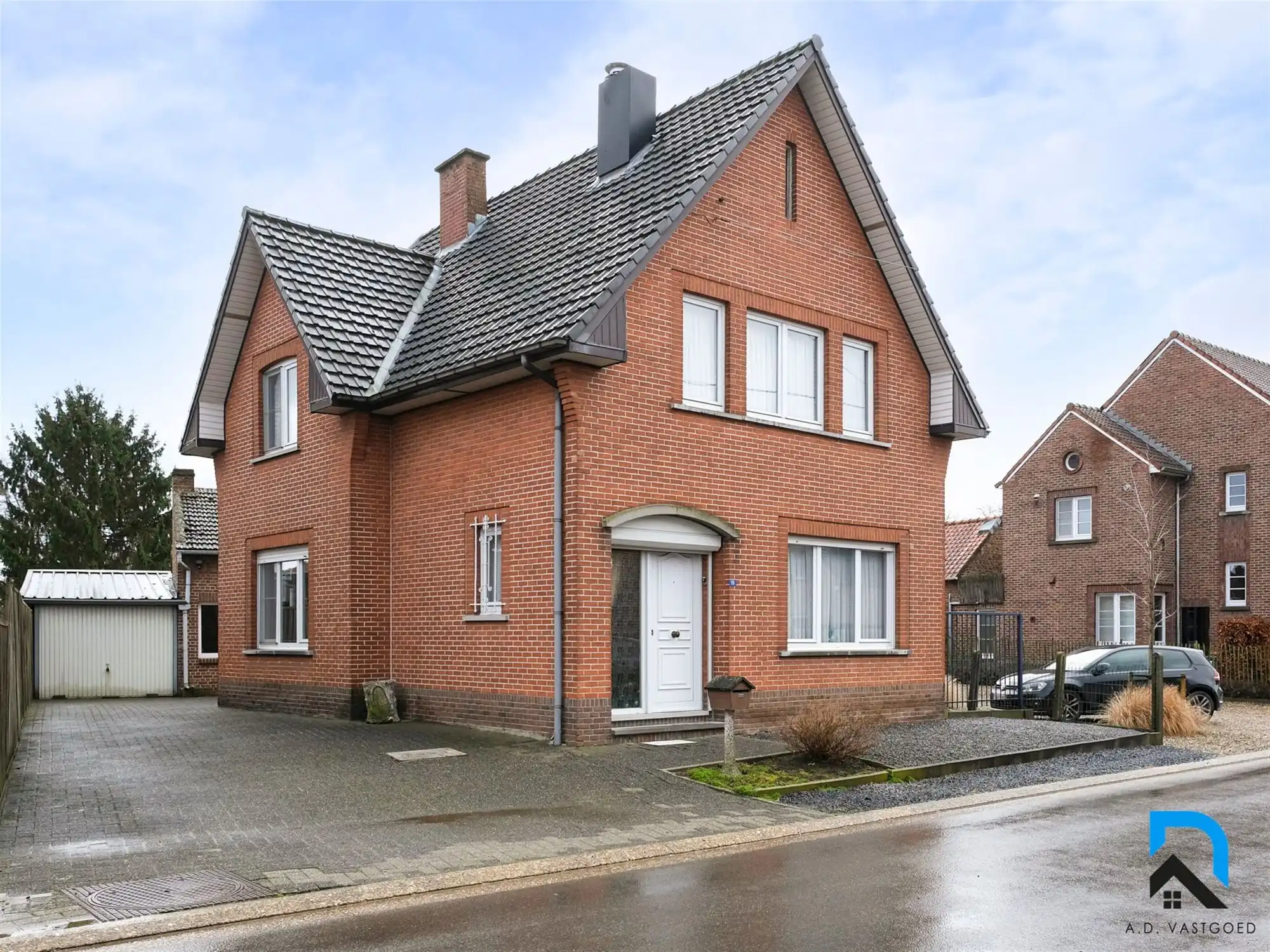 Mooie woning met grote tuin foto 3