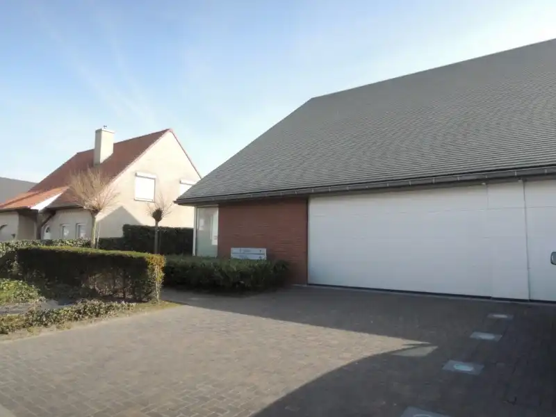 3-slpk VILLA + tuin & dubbele garage foto 4