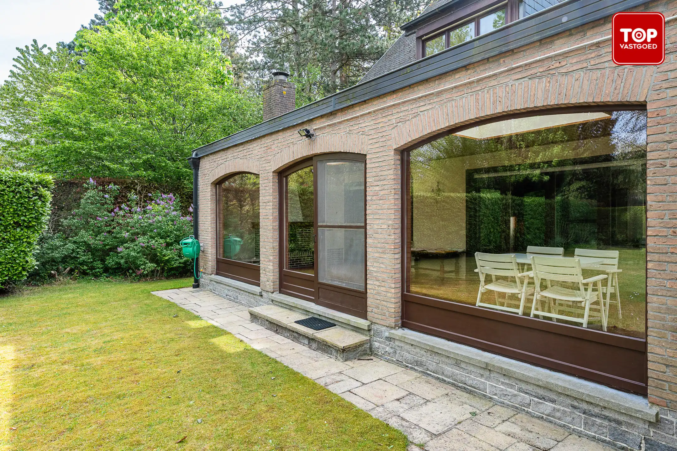 Te renoveren karaktervolle villa met 4 slaapkamers, gelegen op een perceel van 900 m². foto 27