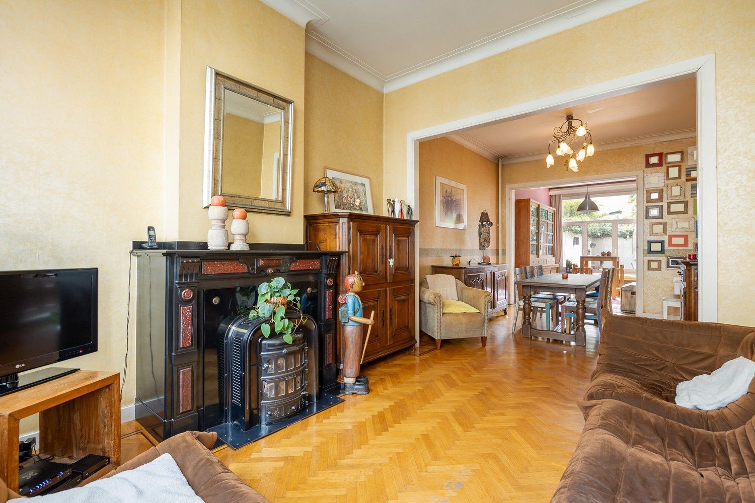 Op te frissen burgerwoning gelegen aan de Zurenborgwijk. foto 4