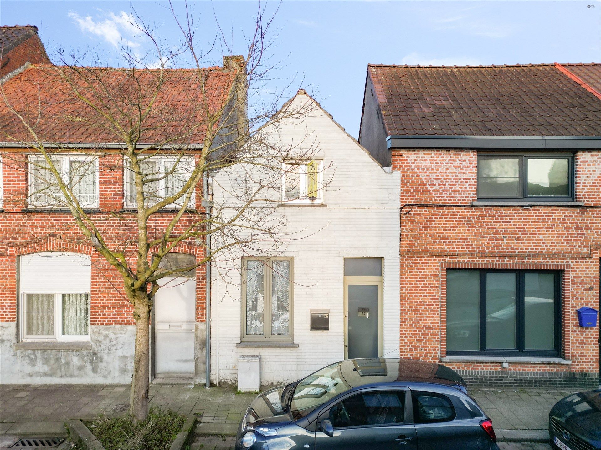 Centraal gelegen charmante woning te Hamme op 205m² grond. foto {{pictureIndex}}