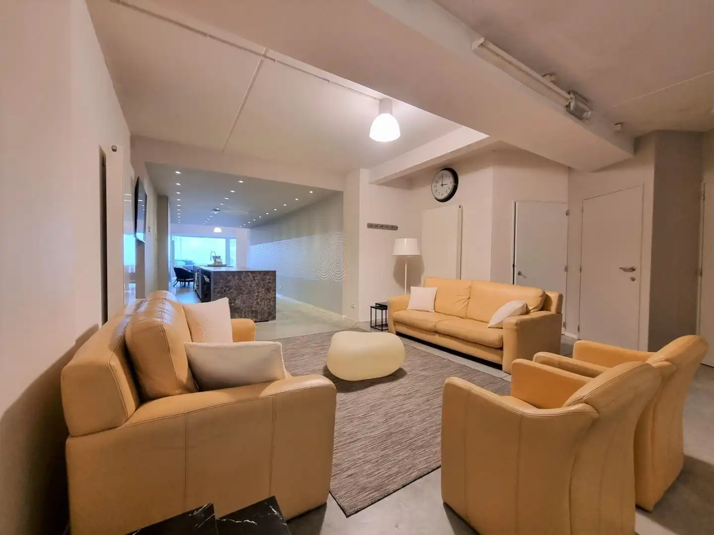 Uitzonderlijk appartement/loft op de zeedijk van Heist (271 m² bew. opp!!) foto 7