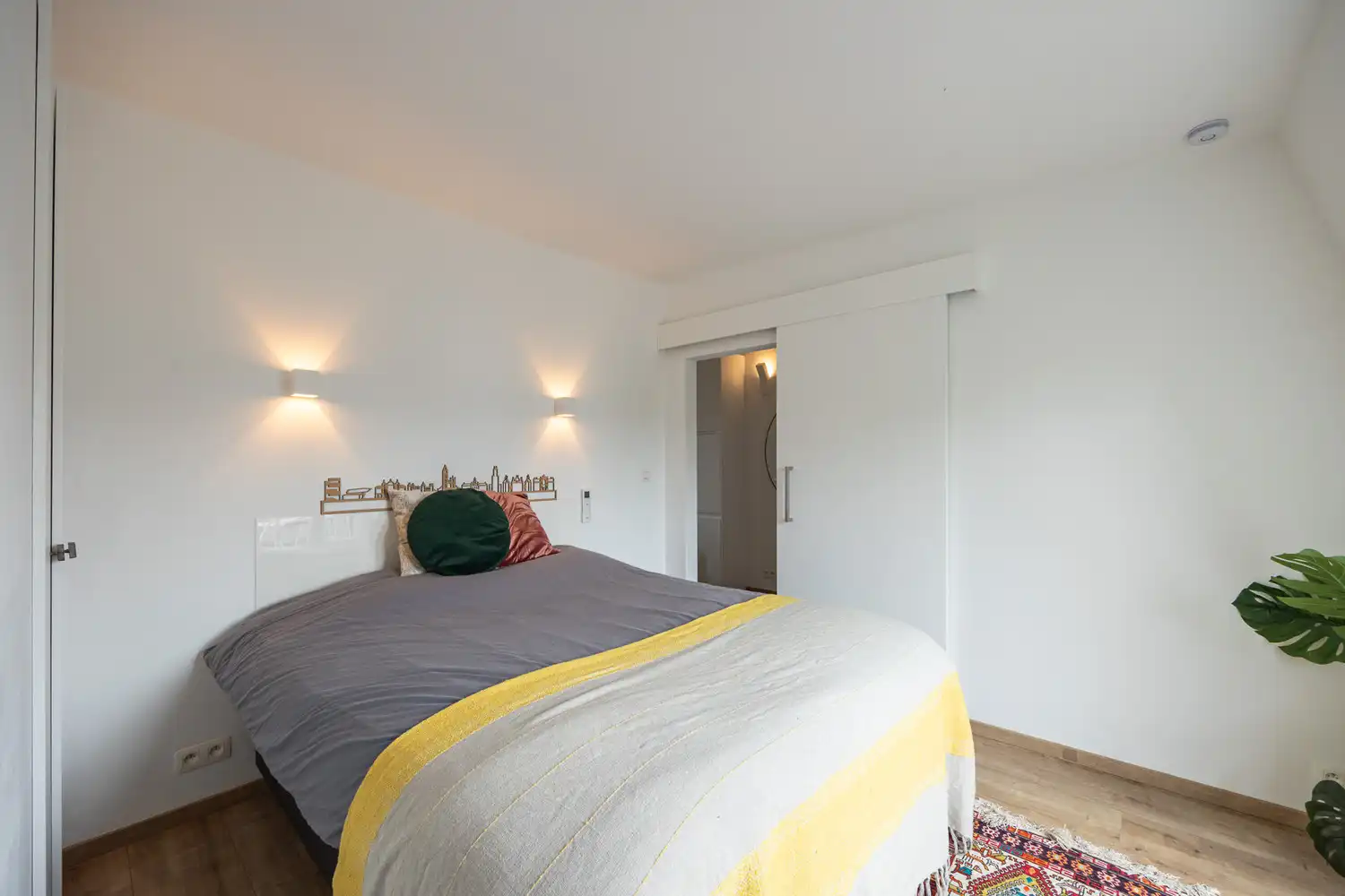 Prachtige gerenoveerde herenwoning van 341 m² in hartje Antwerpen met tal van mogelijkheden: combi wonen/werken of gedeeltelijke verhuurmogelijkheden foto 42