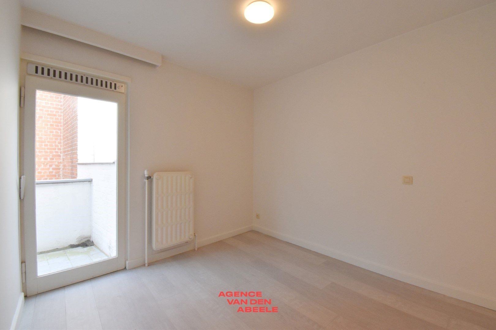 Opbrengsteigendom met 6 appartementen en commerciële handelsruimte foto 16