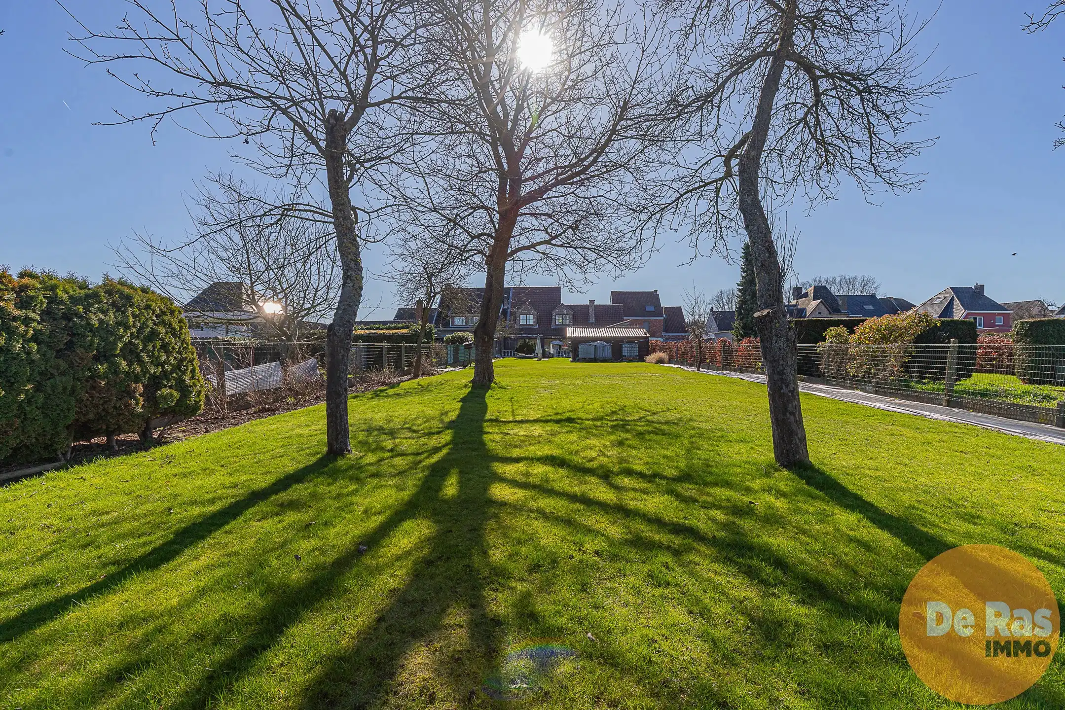 Ruime woning met grote garage en tuin vlakbij station Ede foto 27