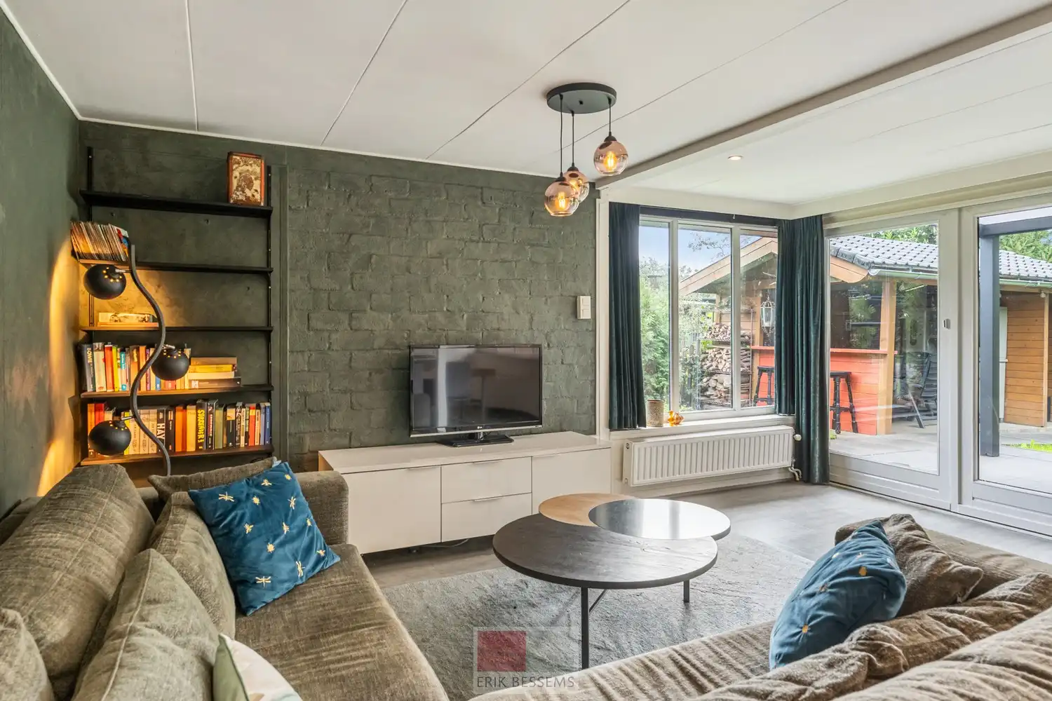 Leuke, energiezuinige met EPC label D (zeldzaam op dit park!) en instapklare vakantiebungalow met twee slaapkamers en een bewoonbare oppervlakte van ca. 68 m². foto 2