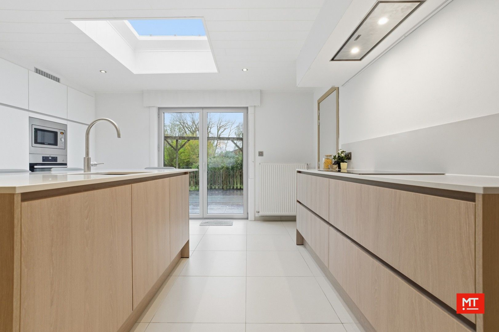 Instapklare woning met 3 à 4 slaapkamers, ZW-gerichte tuin en garage te koop in Moorslede foto 4