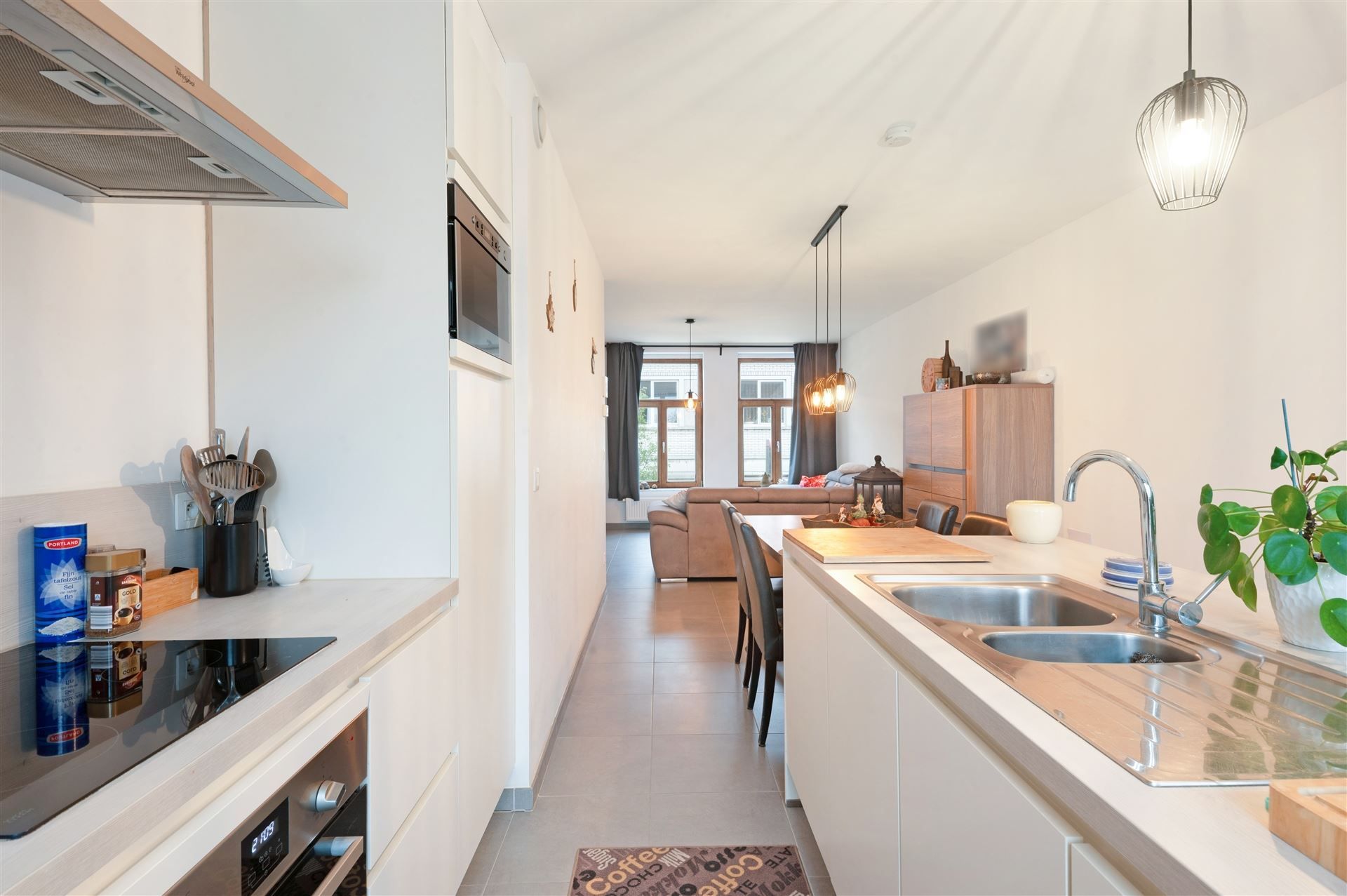 Lichtrijk appartement met autostaanplaats in Kruisem! foto 6