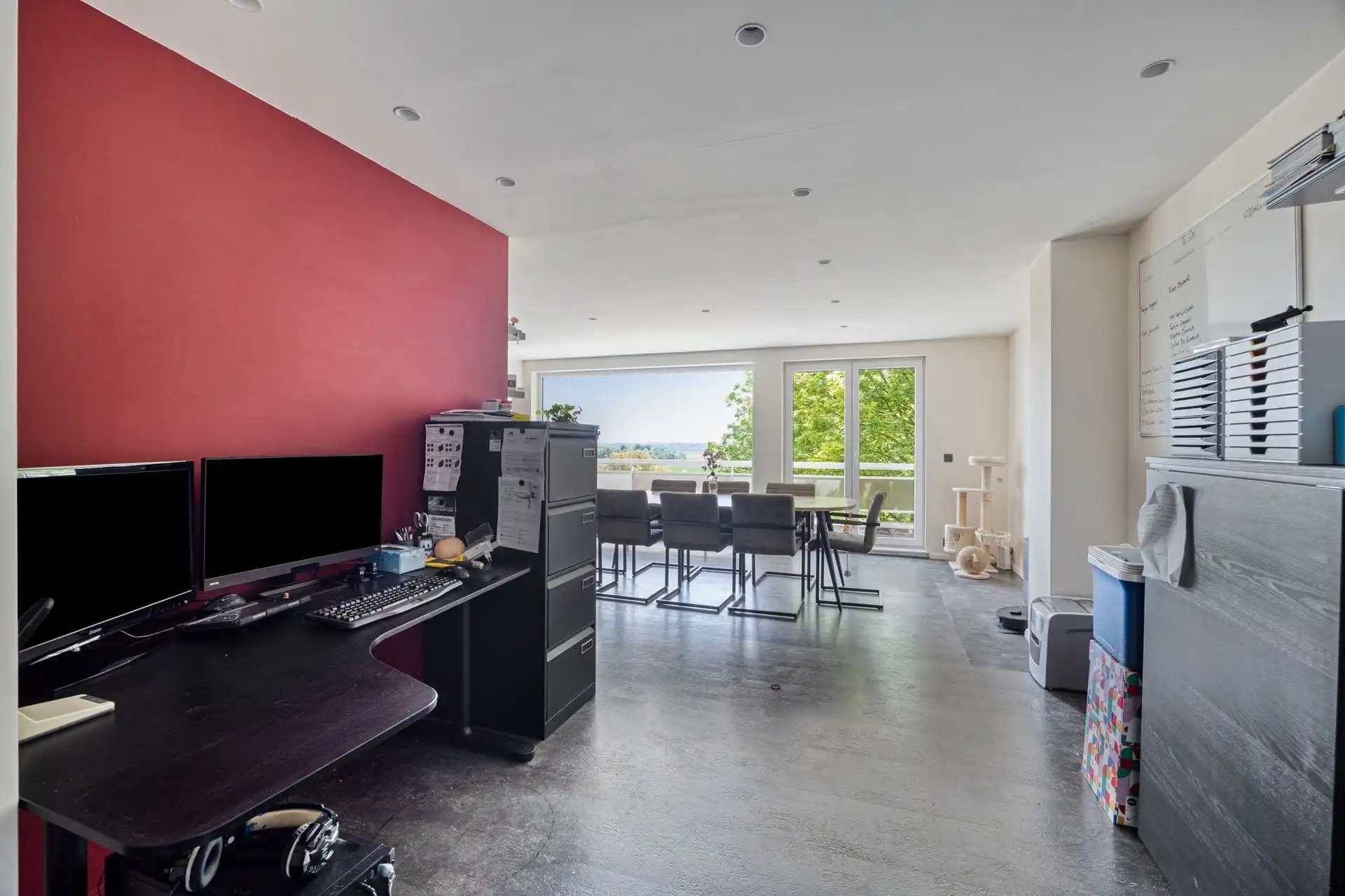 Zeer ruim, instapklaar appartement op een goede locatie foto 10
