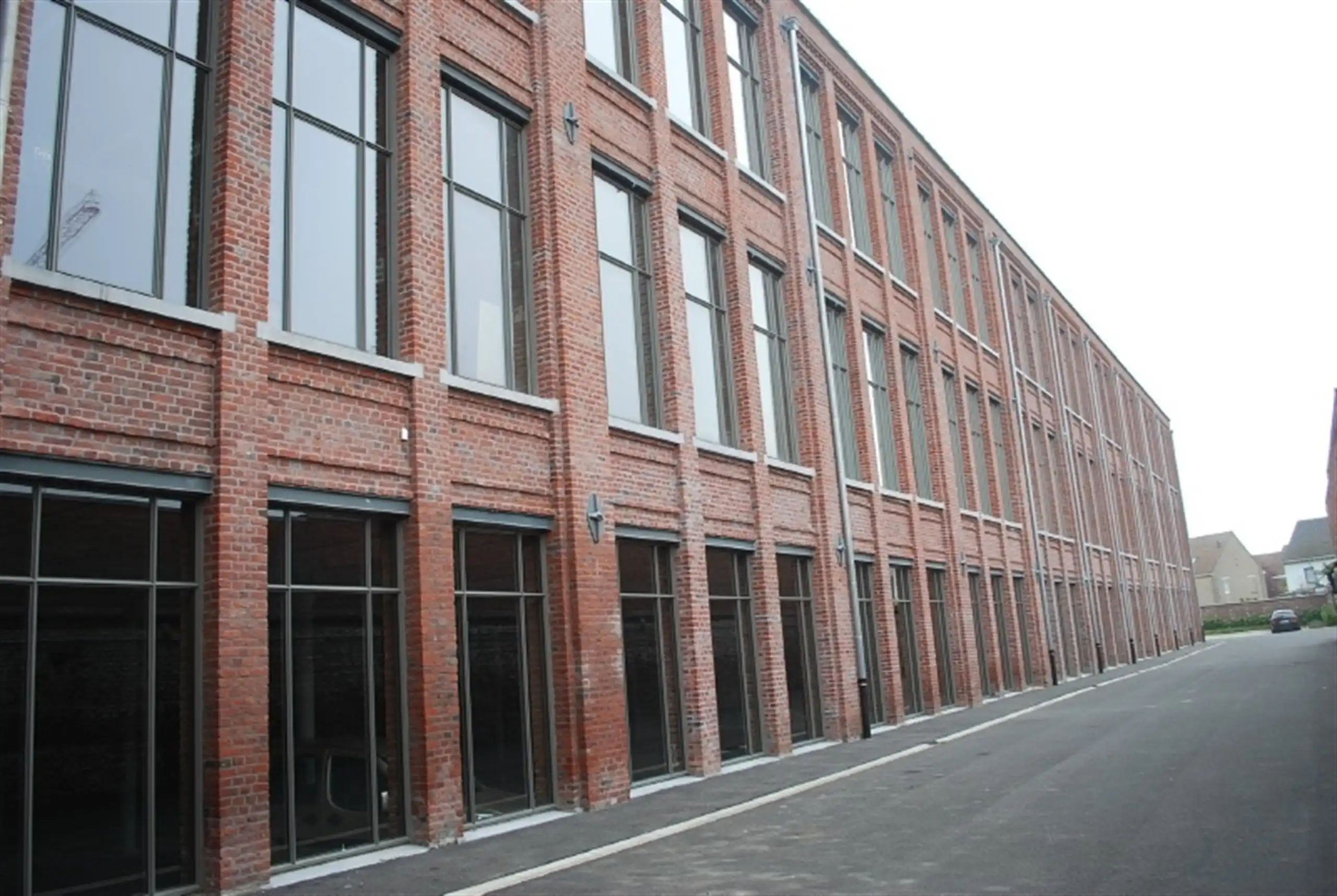 Verrassende, heldere loft met plafondhoogten van 6 m! foto 7