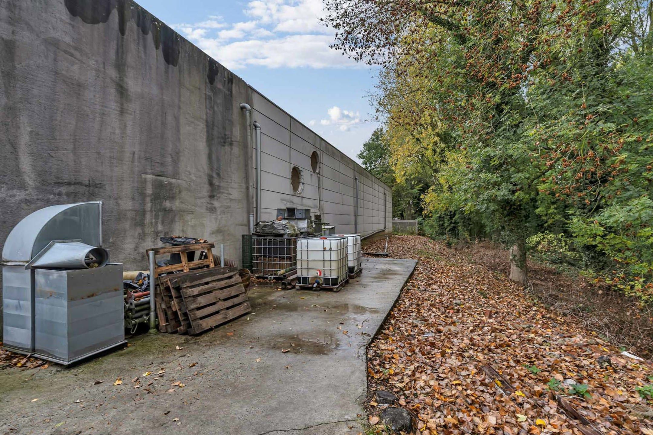 Loods (600m²)  met woonmogelijkheid op rustige locatie foto 20