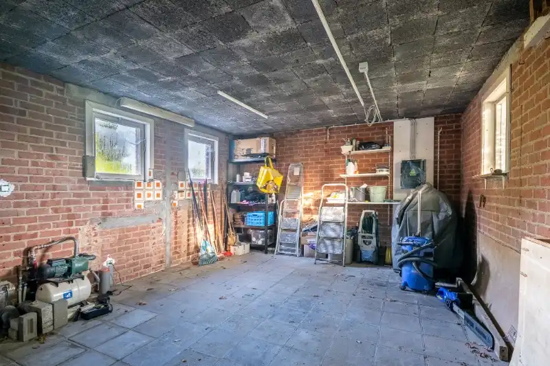 Gerenoveerde halfopen woning met ruime tuin. foto 21