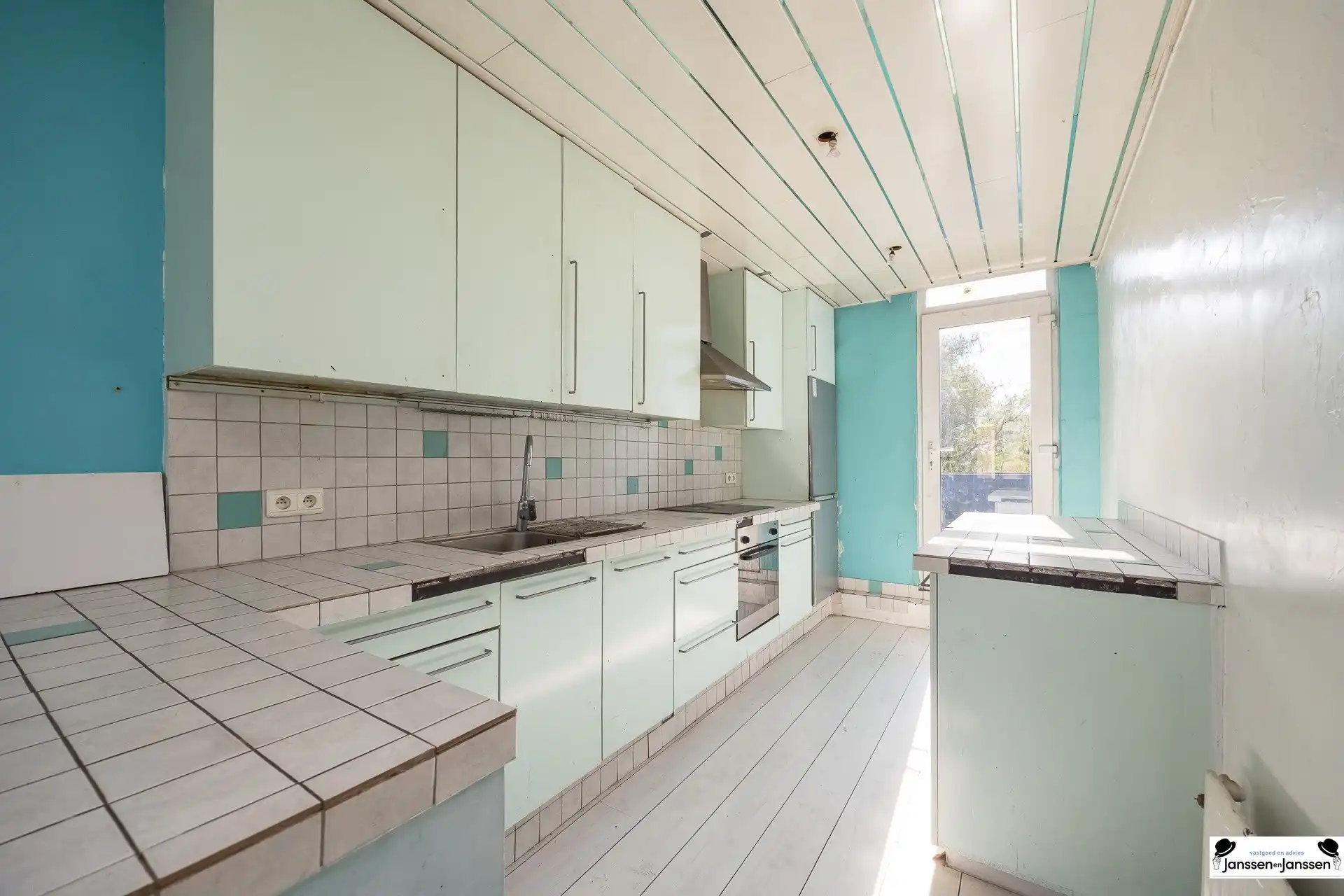 Te koop: Opbrengsteigendom op centrale locatie in Merksem! foto 18