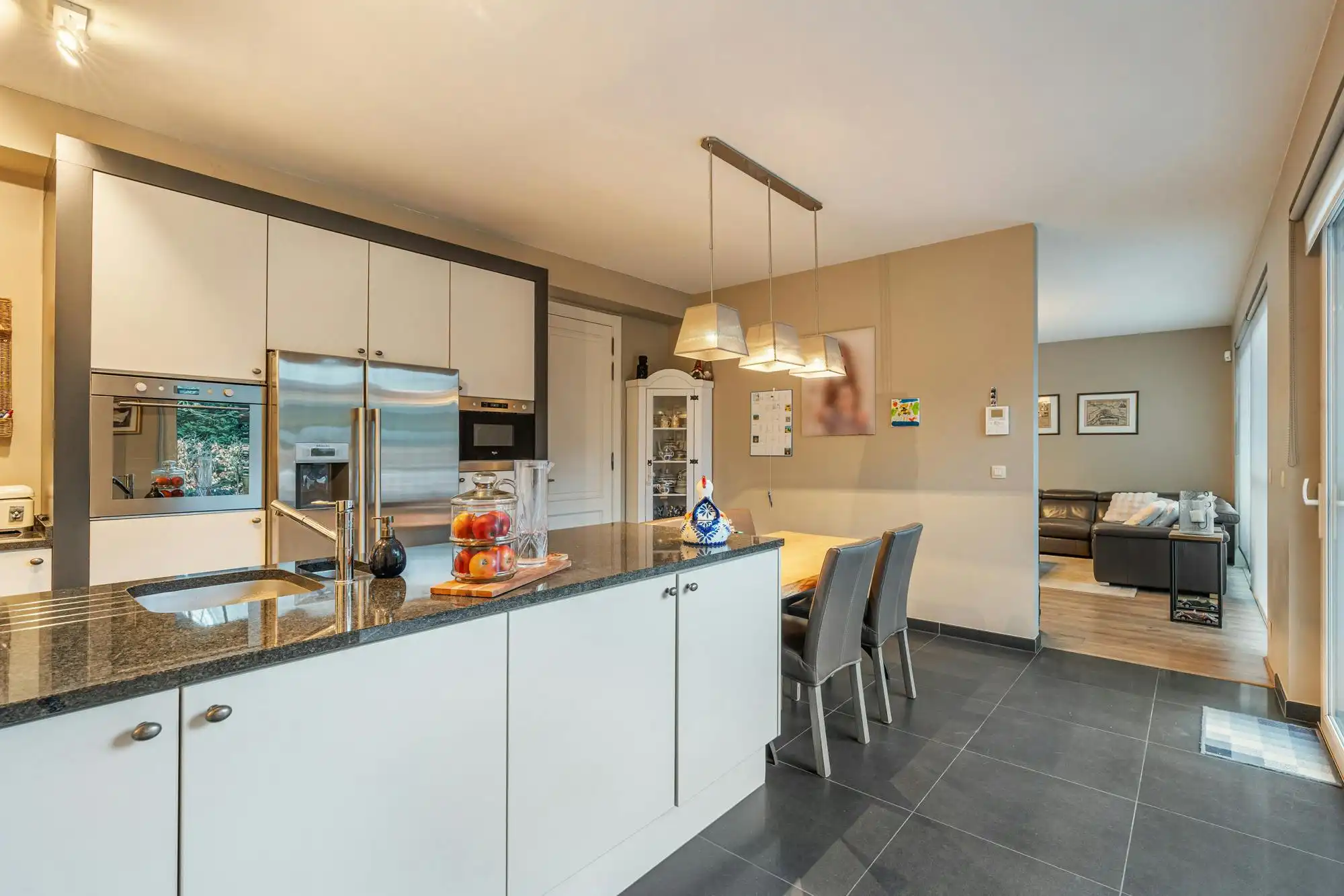 Pastorijvilla met praktijkruimte en studio te Zonhoven foto 10