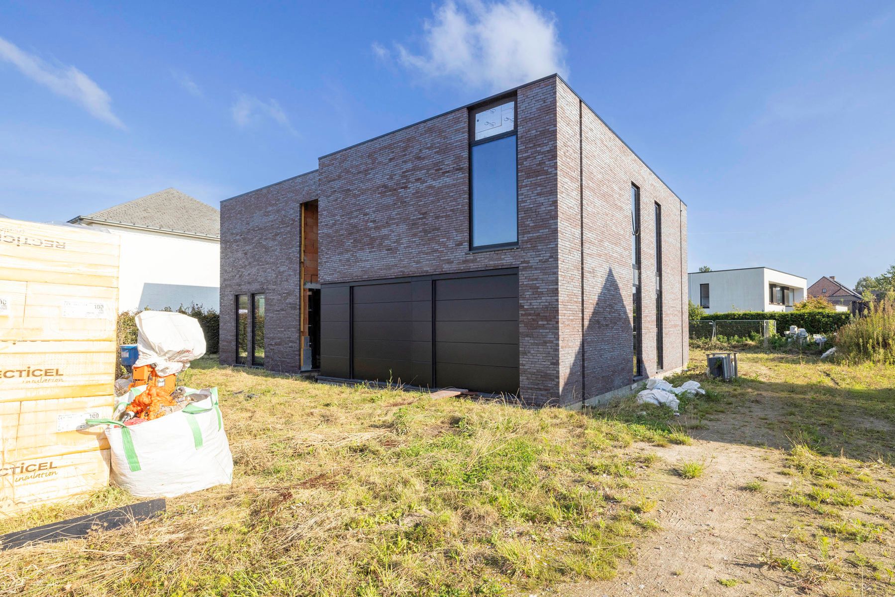 Prachtige moderne nieuwbouw villa met o.a. 4 slpk en kantoor foto 4