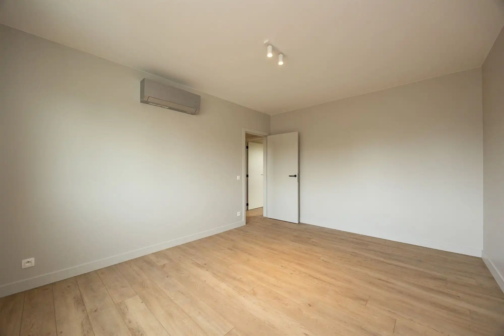 Energiezuinige open bebouwing met landelijk zicht foto 21