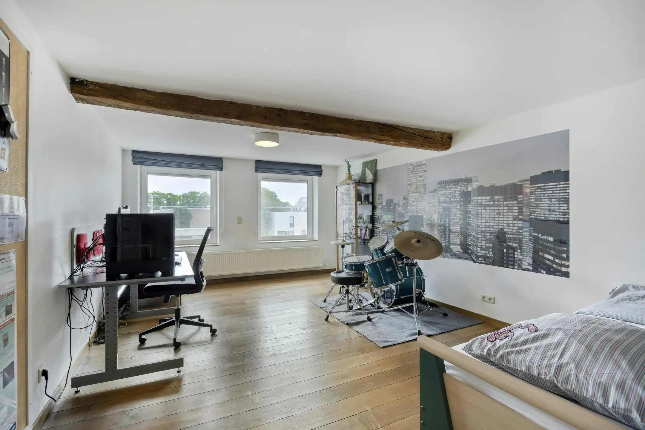 Stijlvolle stadswoning met handelspand te koop in hartje Maaseik foto 24