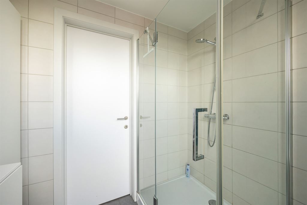 Recent en lichtrijk appartement met ruim terras! foto 14