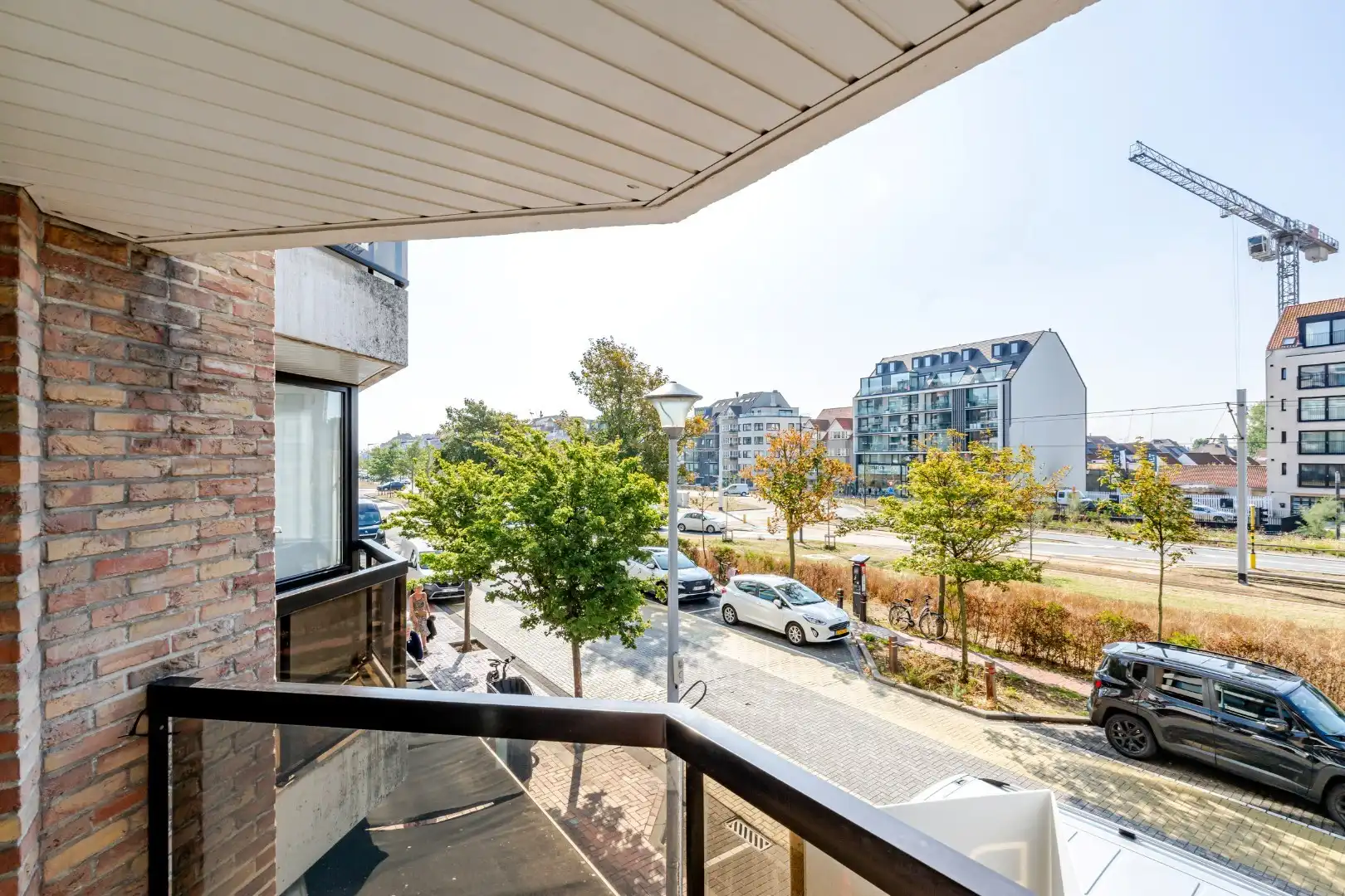 Totaal gerenoveerd appartement met open zicht en uitzonderlijke terrassen op topligging in Heist. foto 13