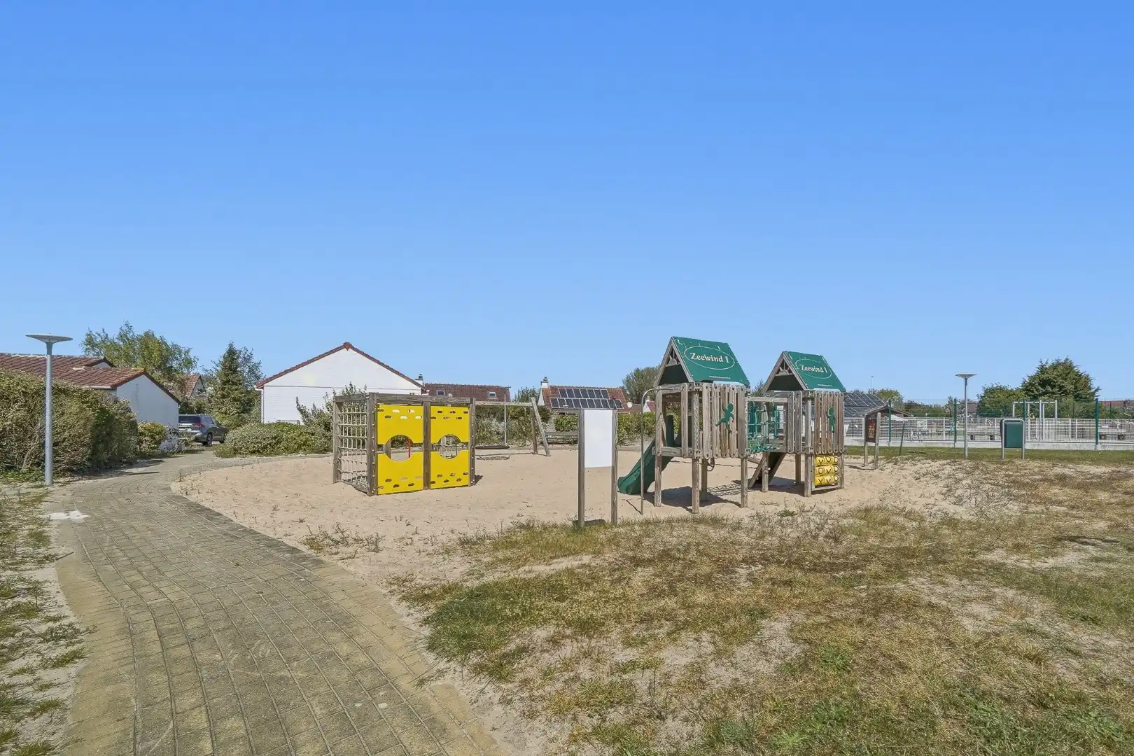 Instapklare vakantiewoning met zonnige tuin en 2 slaapkamers foto 14