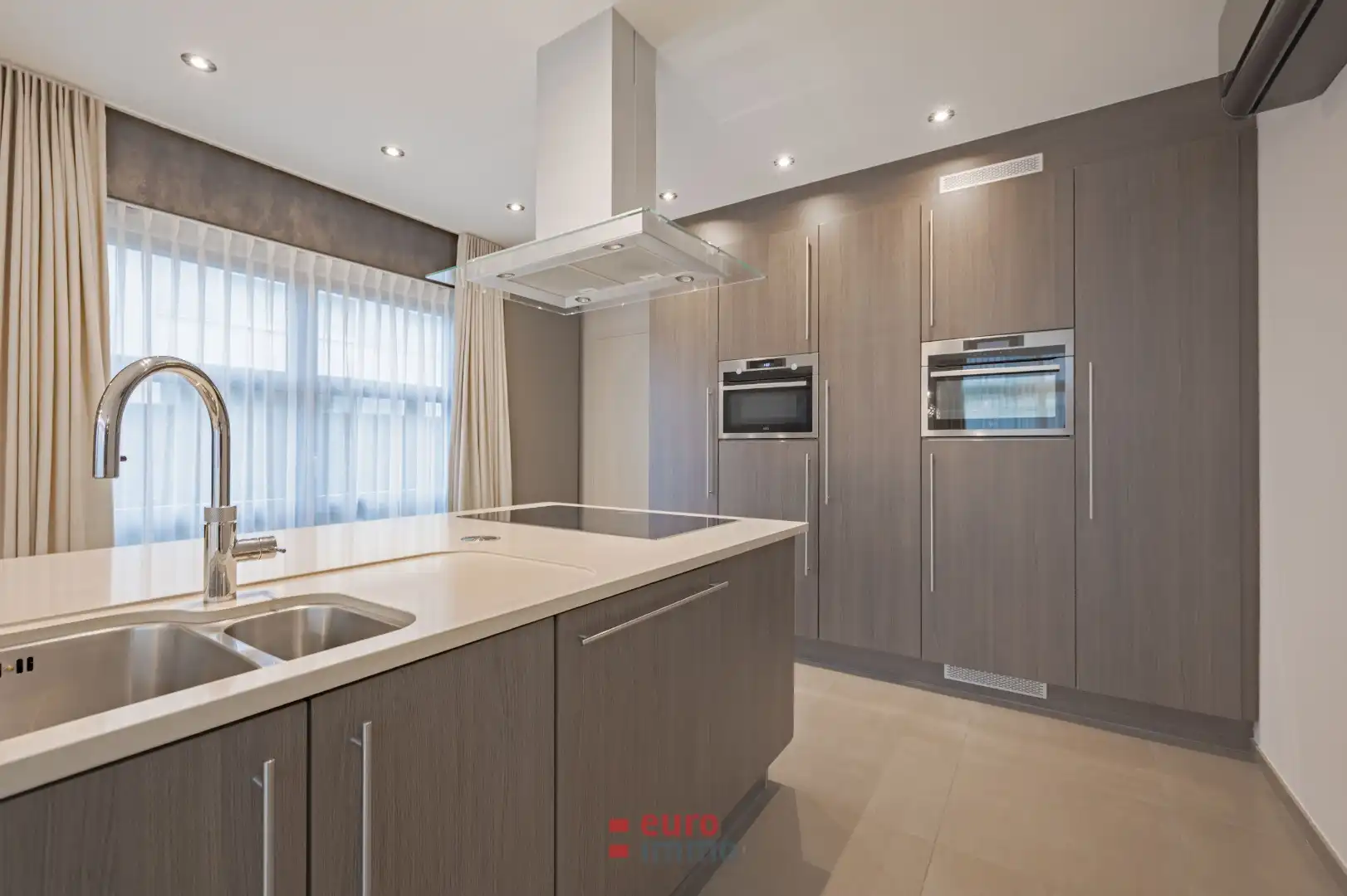 Exclusieve topvilla met binnenzwembad en zwemvijver in Sint-Idesbald! foto 9