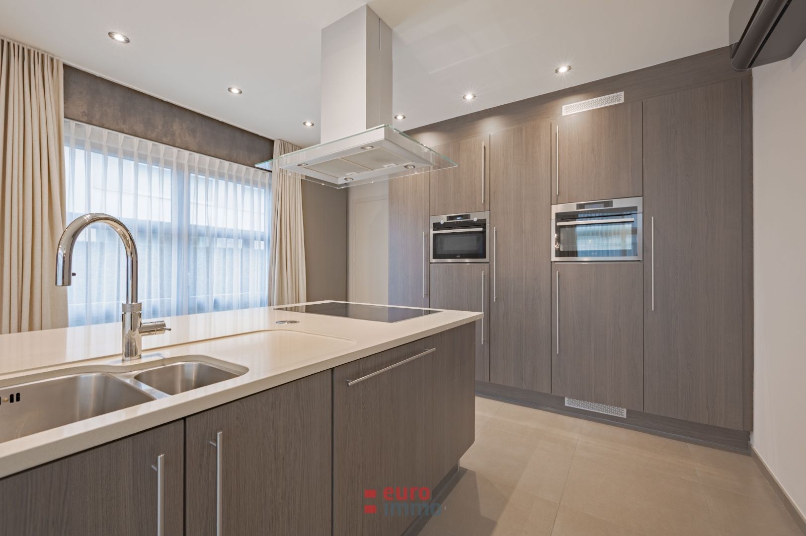 Exclusieve topvilla met binnenzwembad en zwemvijver in Sint-Idesbald! foto 9