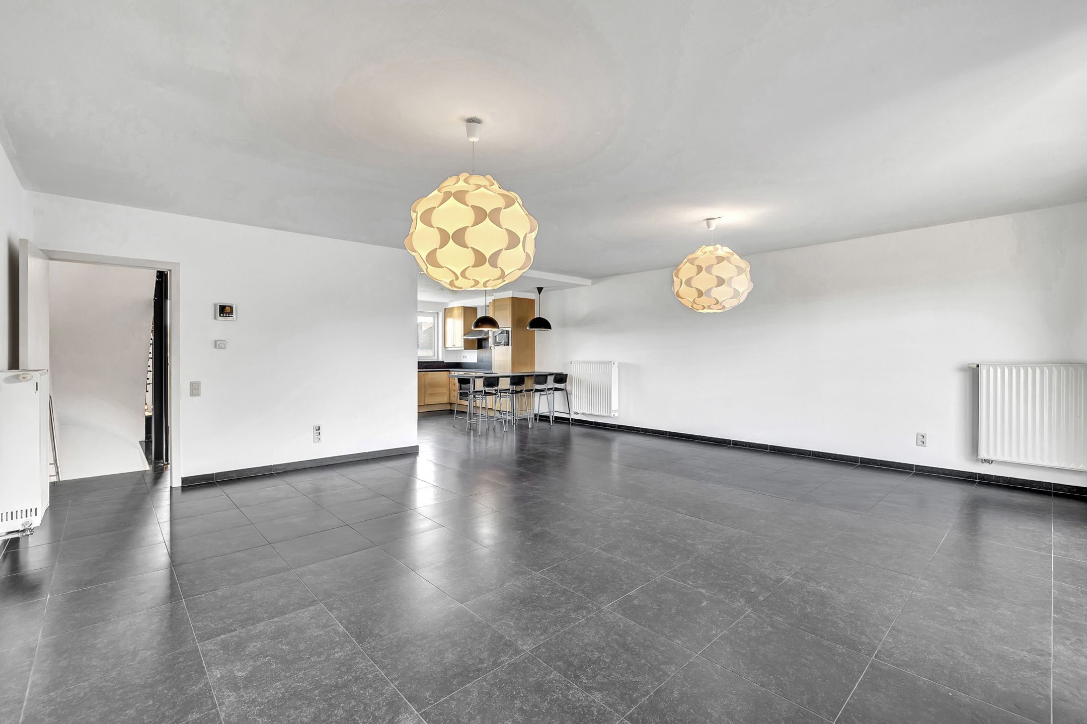 Ruime duplex met groot terras en garage foto 4