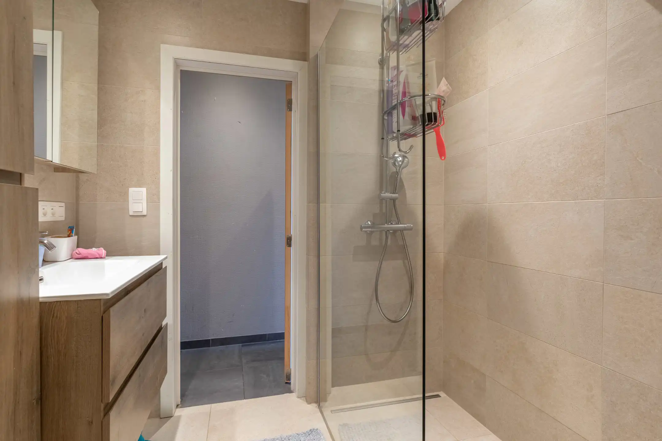 Gerenoveerde woning met 3slpk nabij centrum Turnhout foto 14