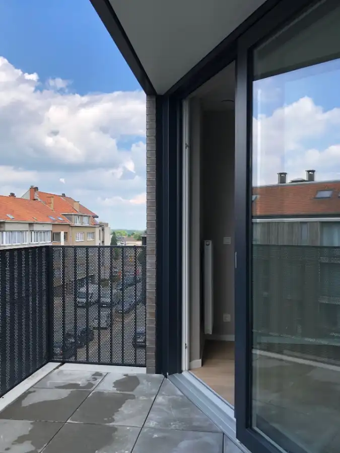 Modern 1 SLPK Appartement met terras en staanplaats foto 14