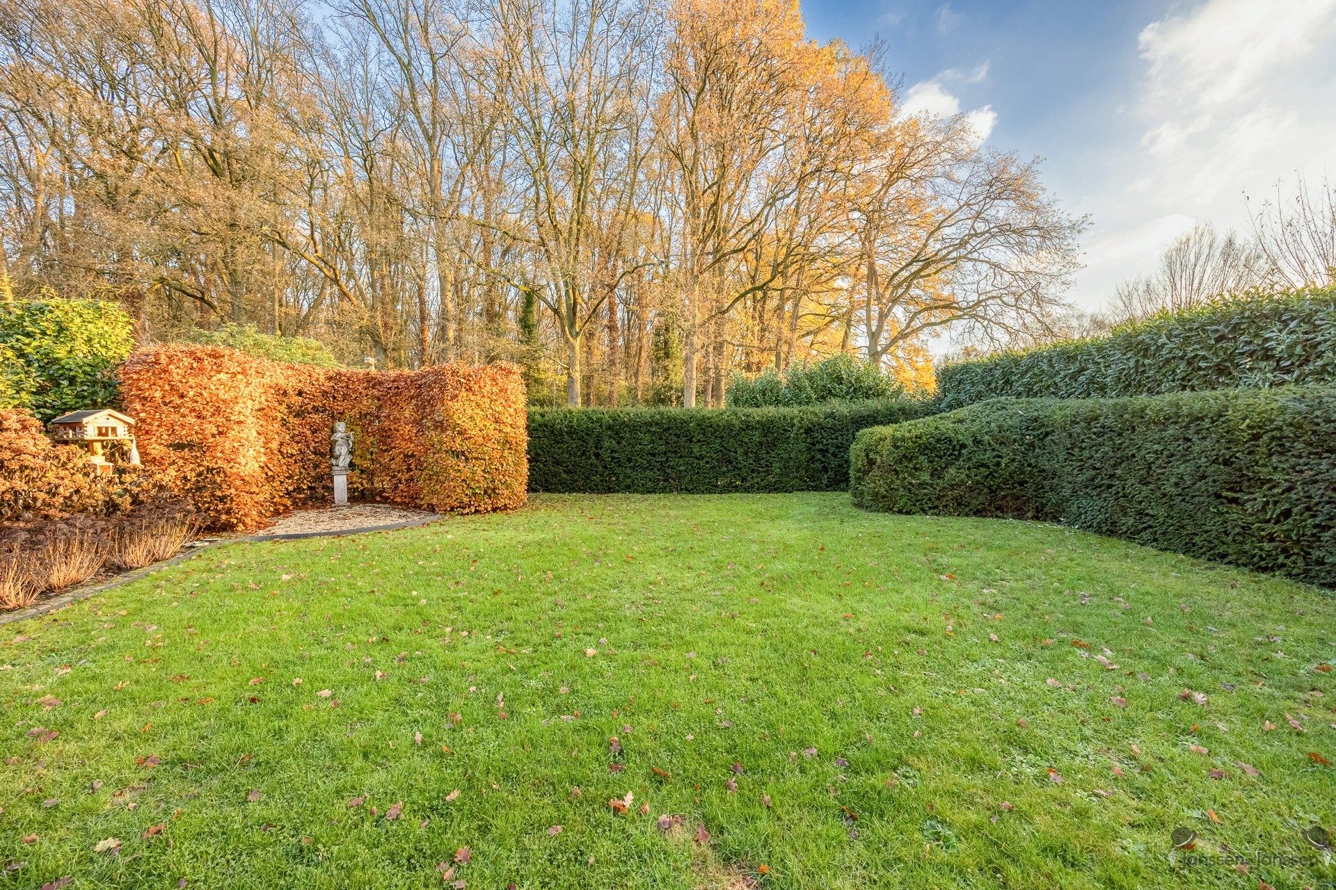 Lichtrijke, top-onderhouden woning in een doodlopende straat in hartje Sint-Job foto 27