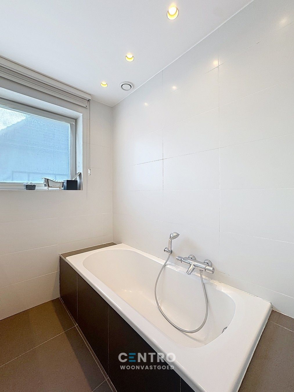 Karaktervolle villa met 5 slpks, praktijkruime en ZUIDgerichte tuin in 't Motje! foto 18