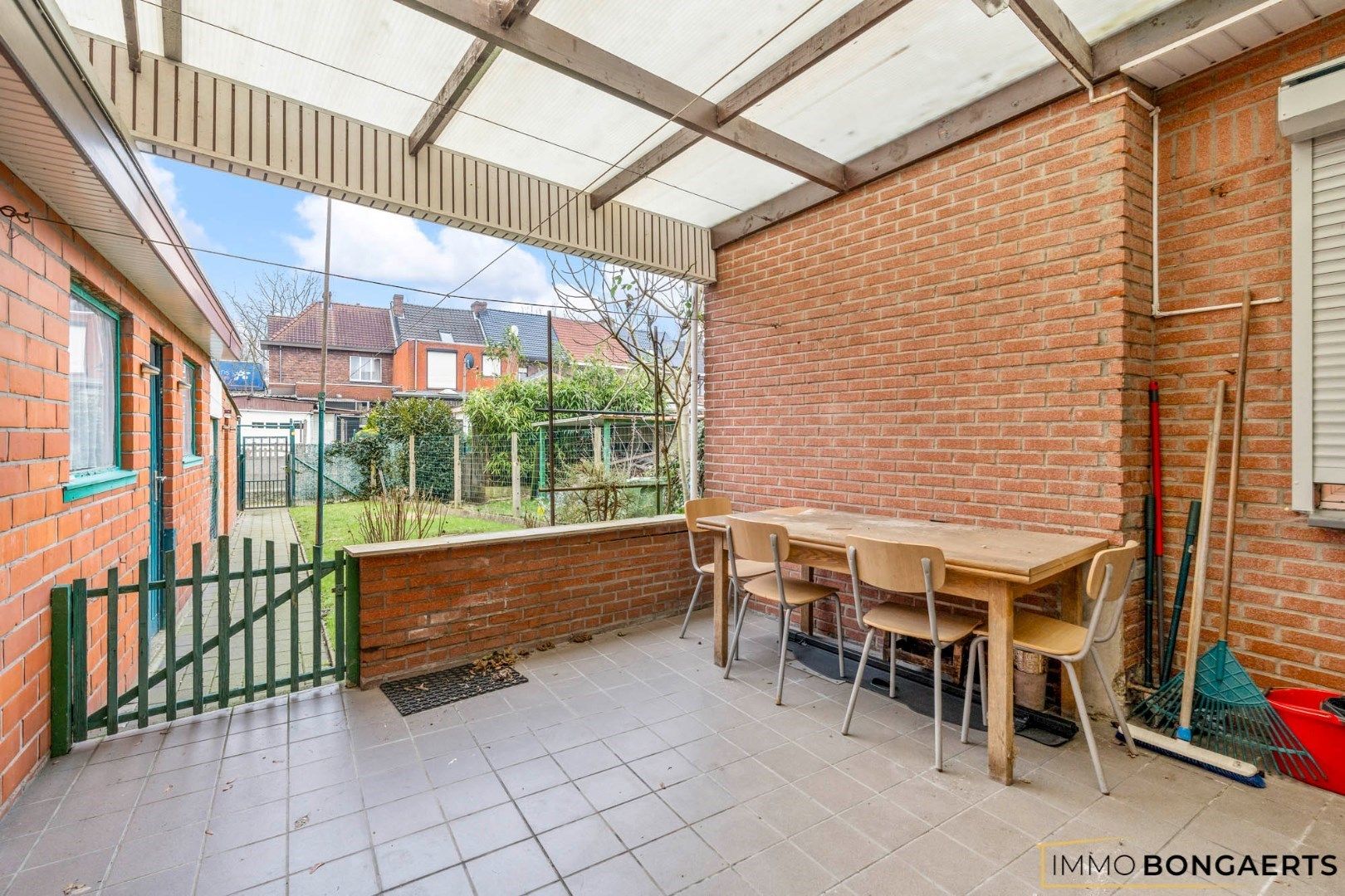 Ruime woning met 4 slaapkamers foto 18