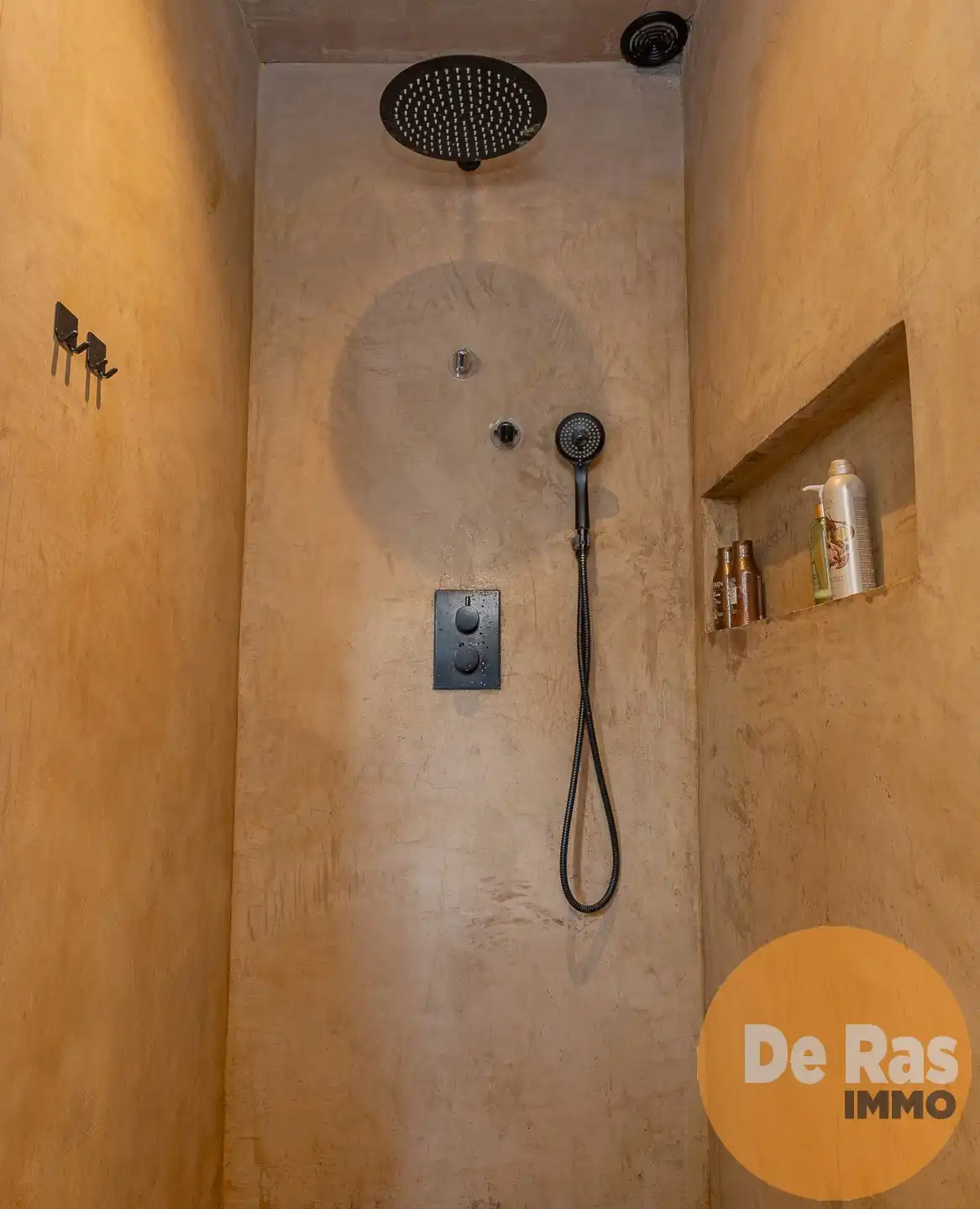 BURST-Mooi gerenoveerde hoeve op rustige locatie met carport foto 21