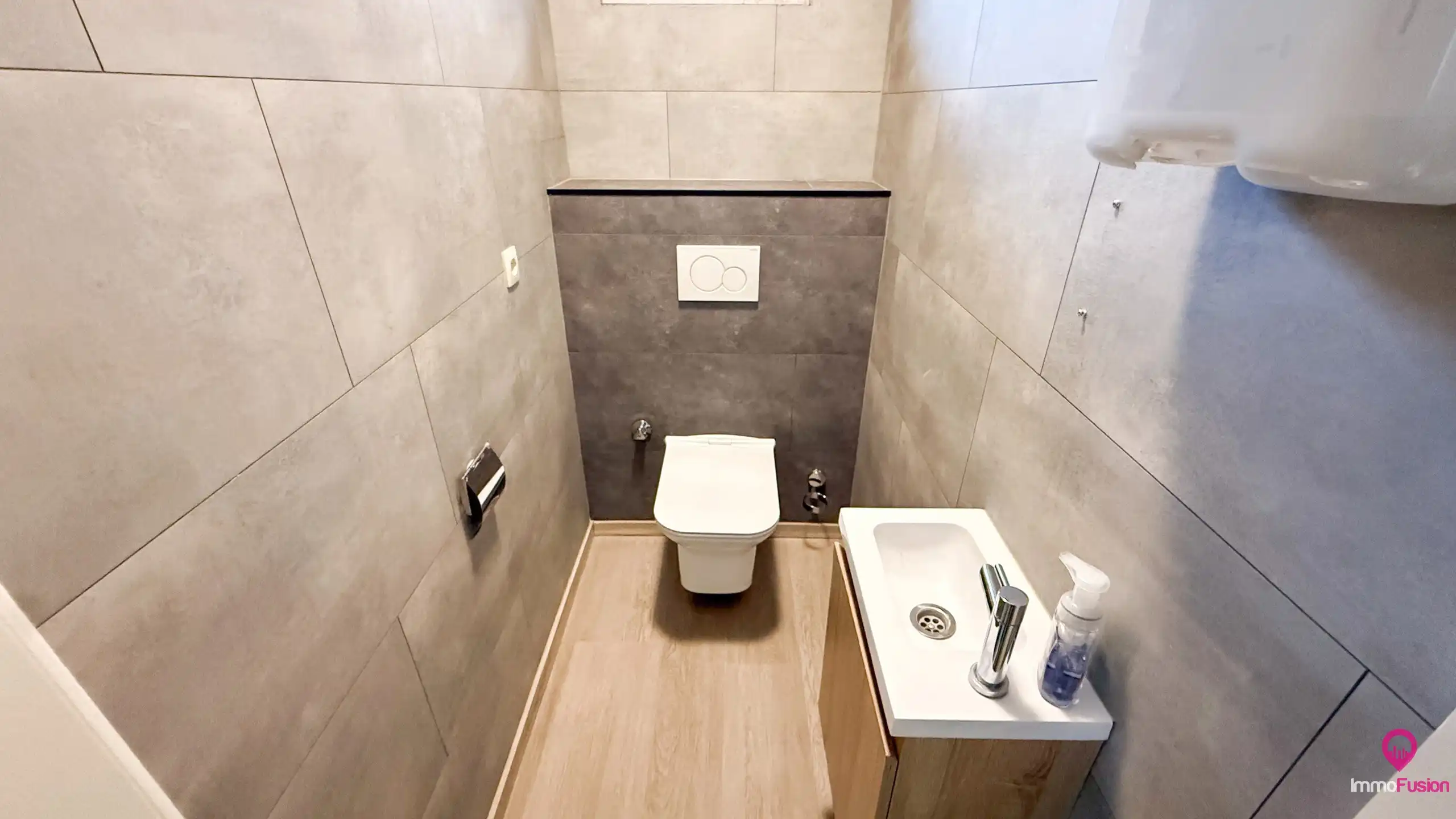 Handelspand met woonst op zeer goede commerciele ligging! foto 49