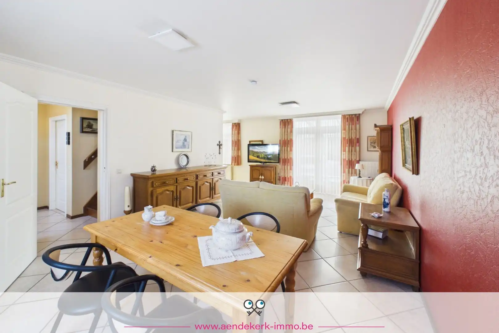Charmante woning met vier slaapkamers foto 4