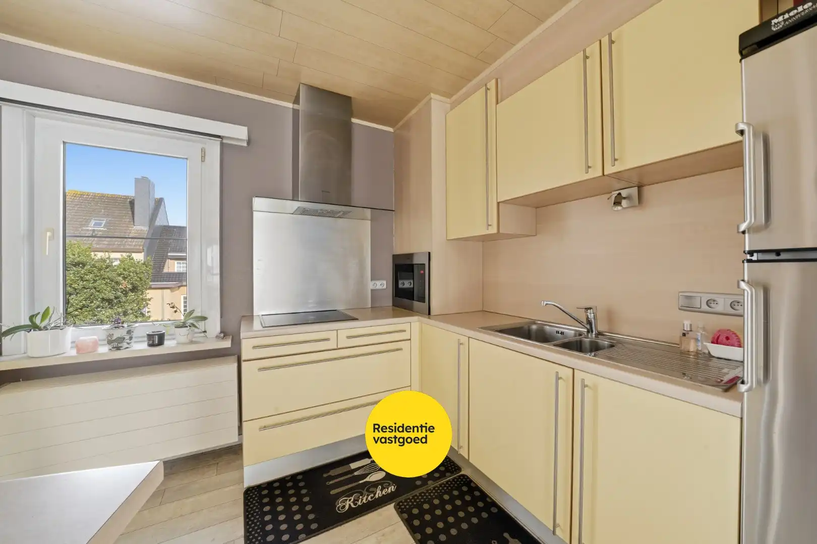 Instapklare bel-étagewoning met dubbele garage te Stene foto 12