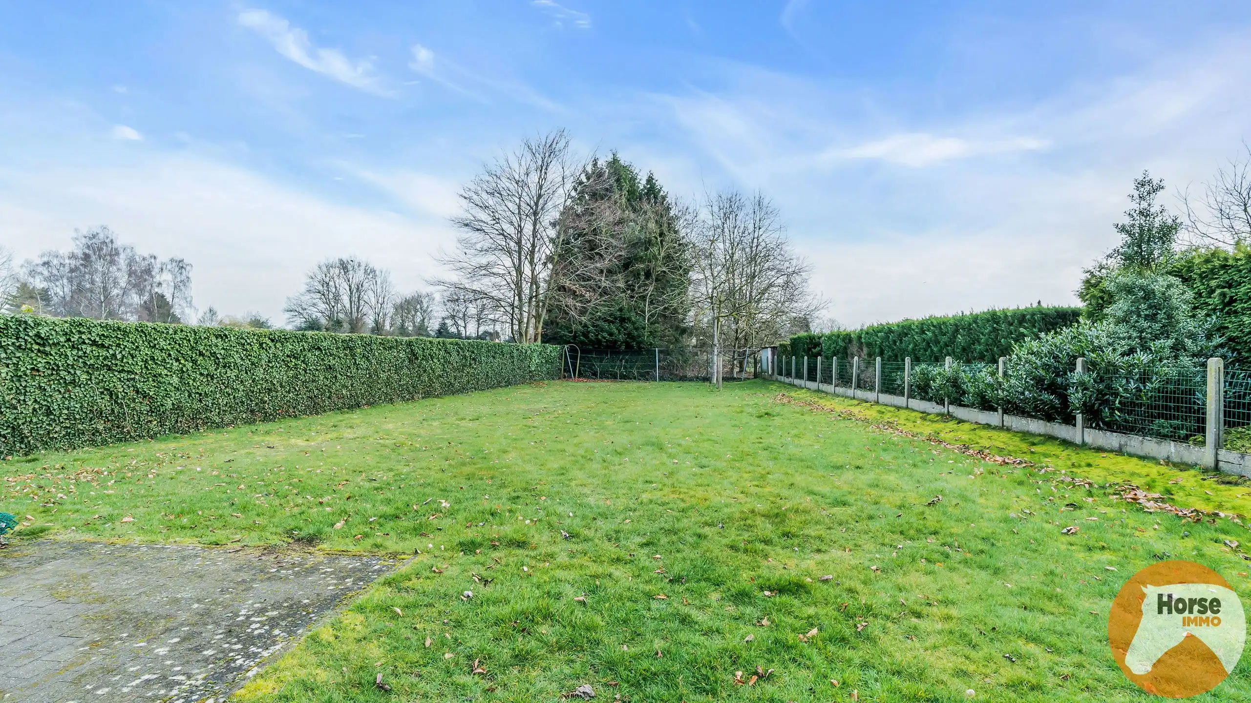 OPGLABBEEK - Gezinswoning met tuin, weide en paardenstallen  foto 10