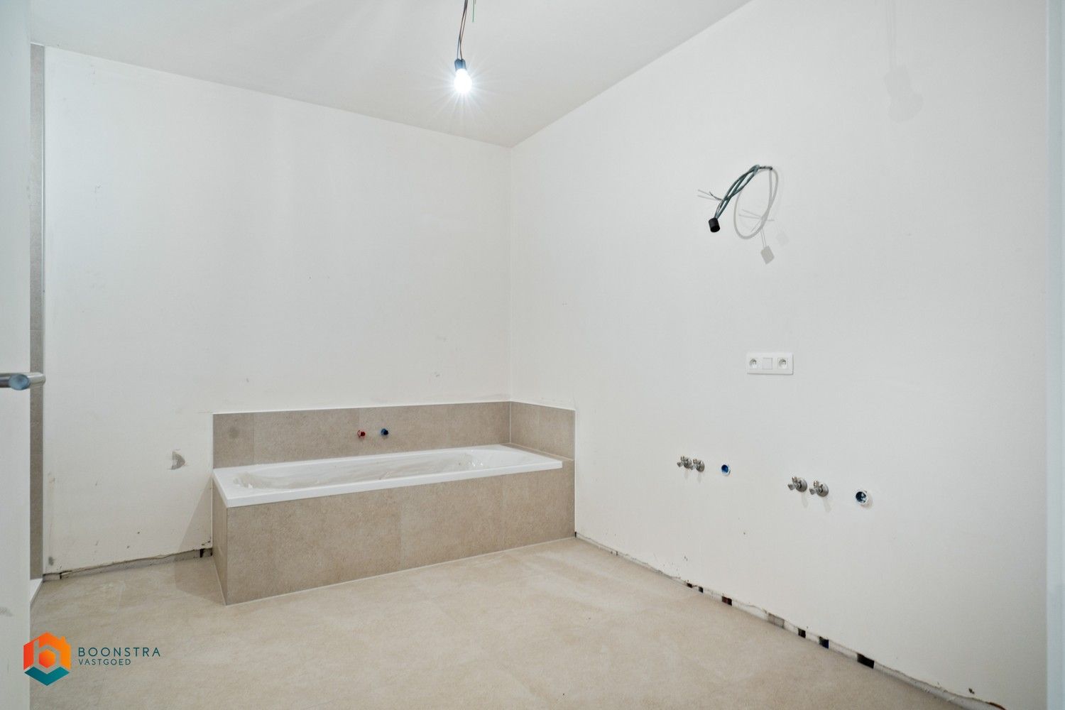 Ruim gelijkvloers app. met 3 slpkrs en tuin foto 13