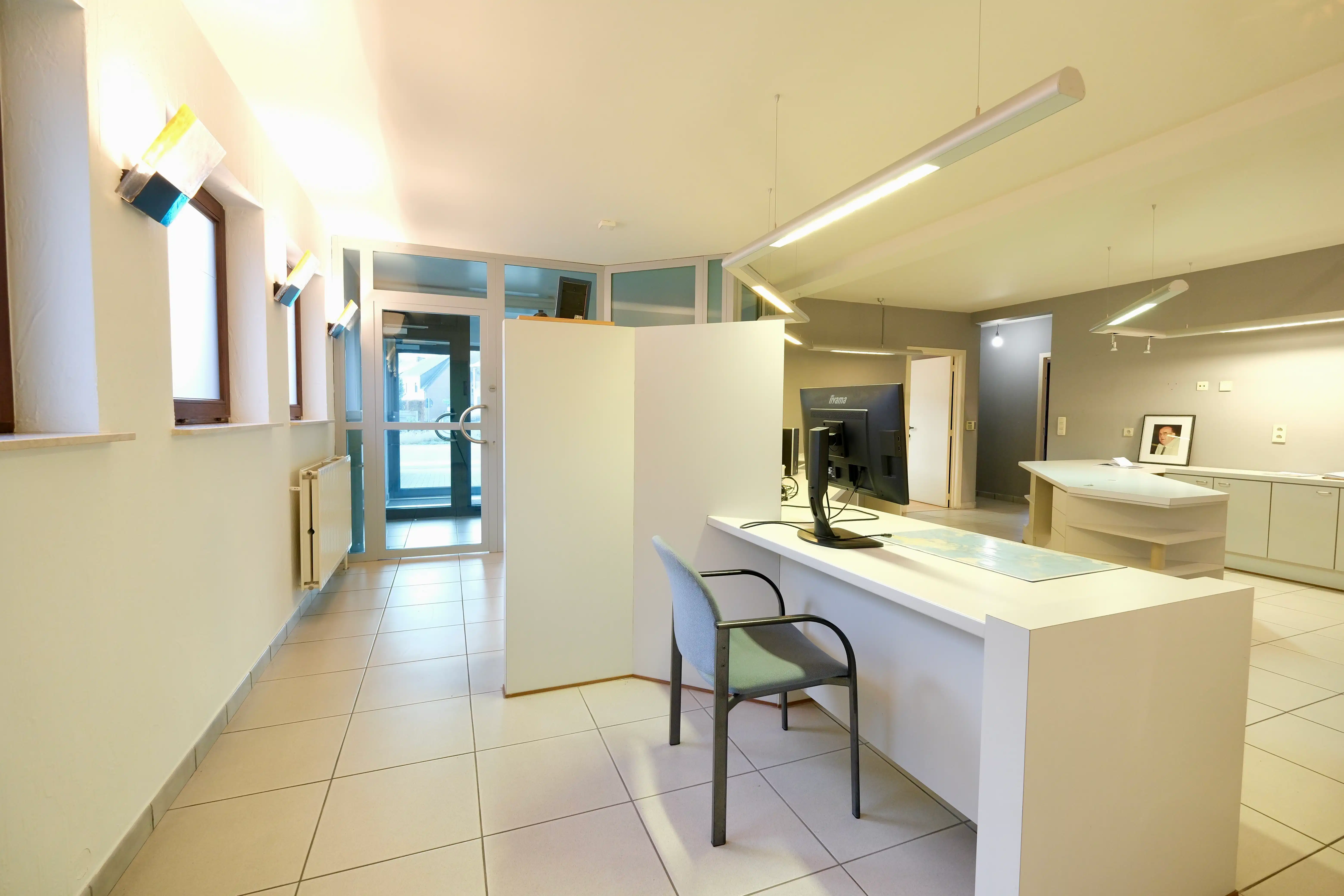 Commercieel gelijkvloers met bovenliggend appartement foto 6