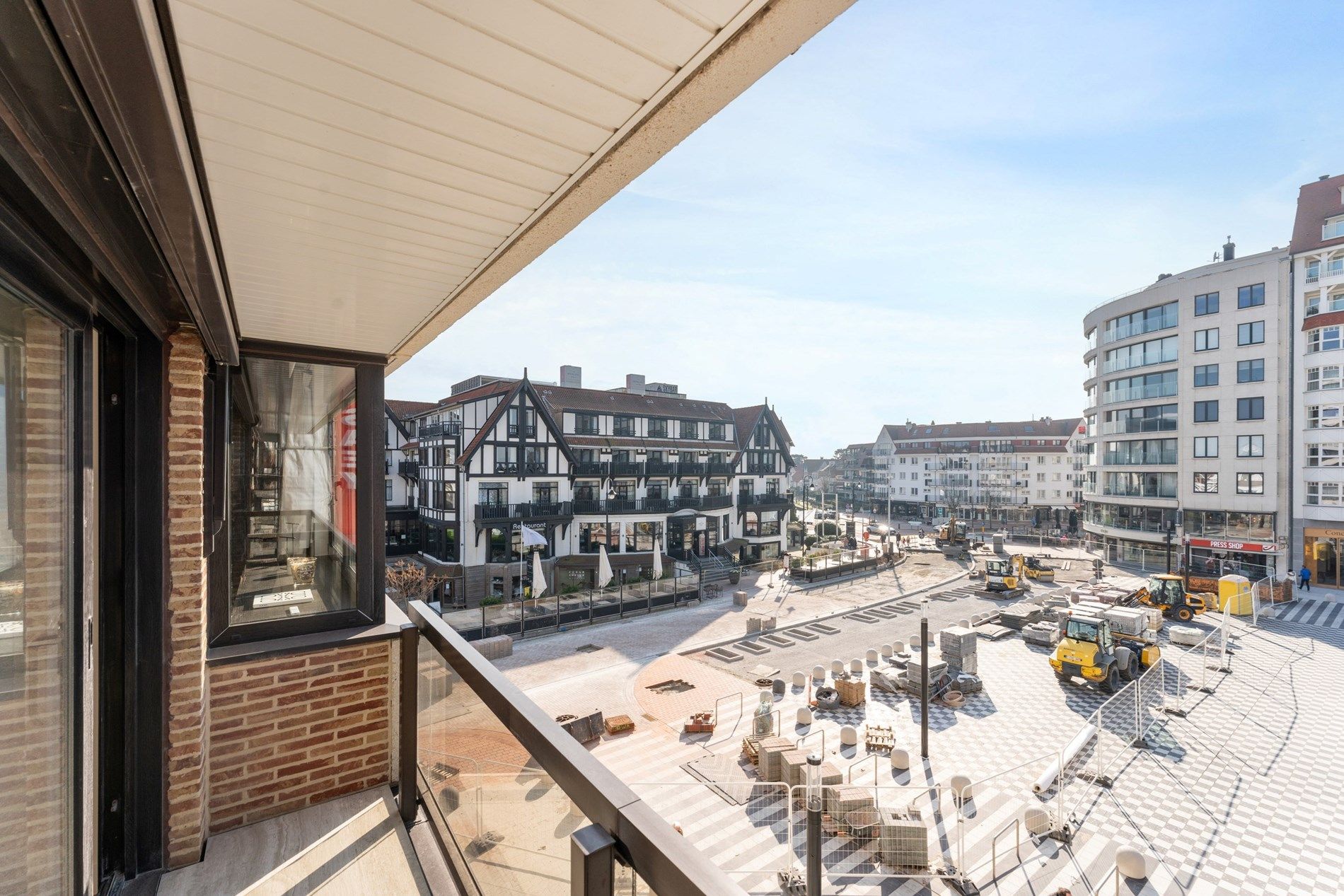 Luxe appartement met zonnig terras en zeezicht gelegen op het Albertplein te Knokke. foto 20