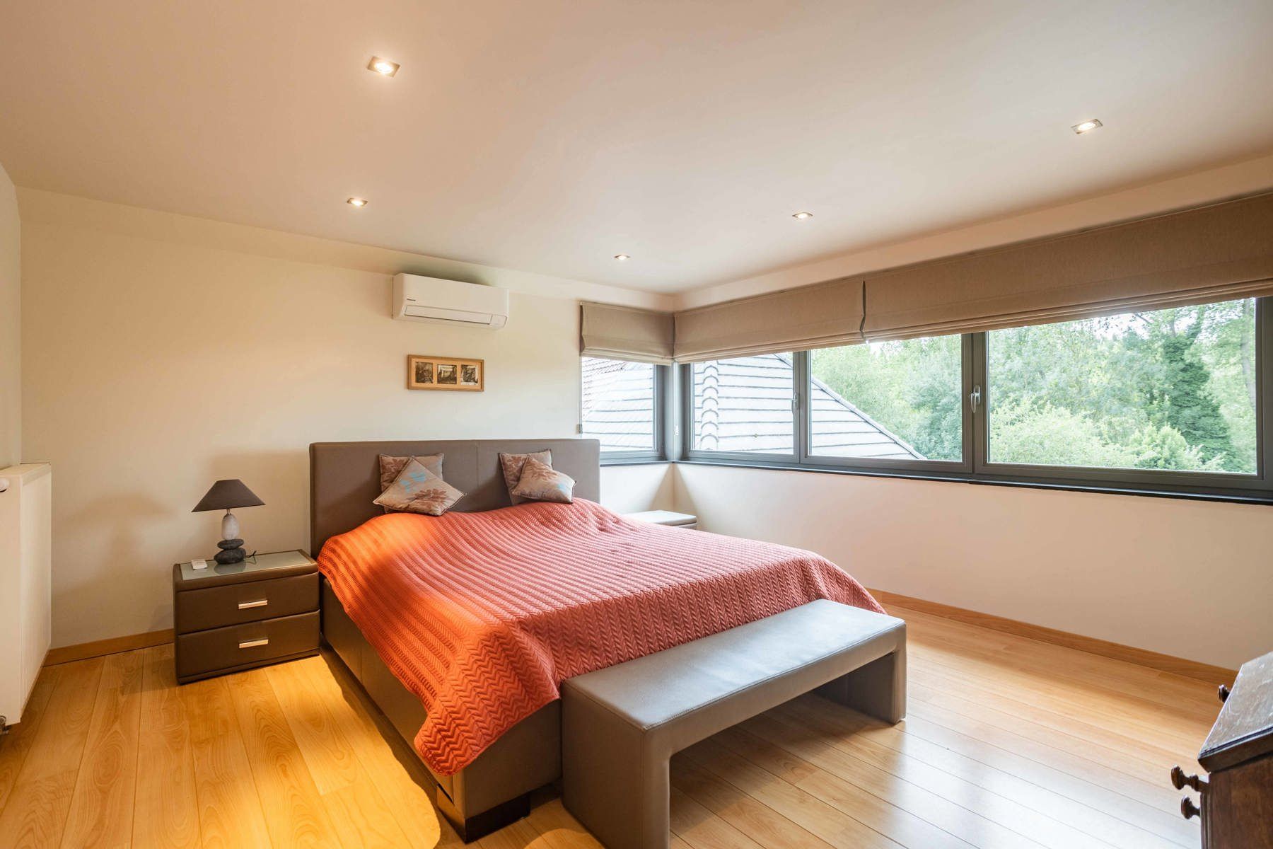 Instapklare woning 4 slpks met zwembad en poolhouse foto 16